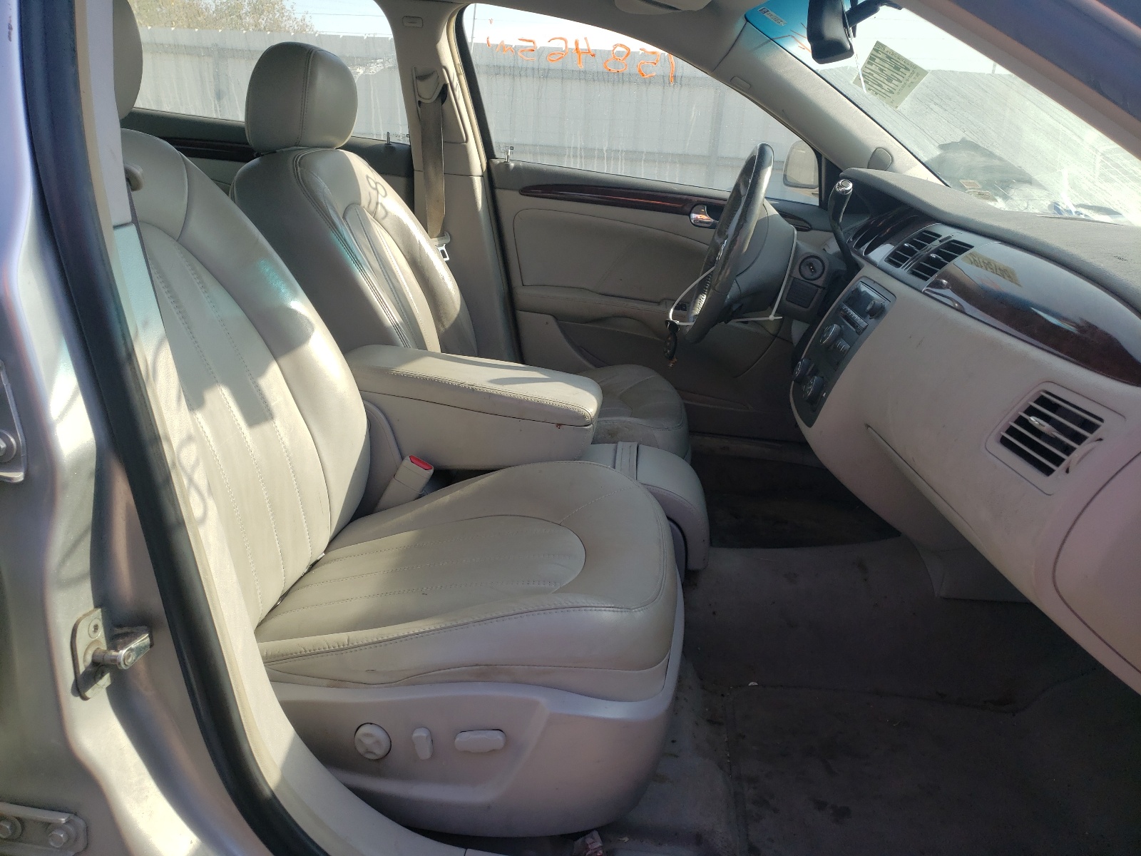 Zdjęcie 5 z aukcji – 2008 BUICK LUCERNE CX z VIN 1G4HD57238U182868