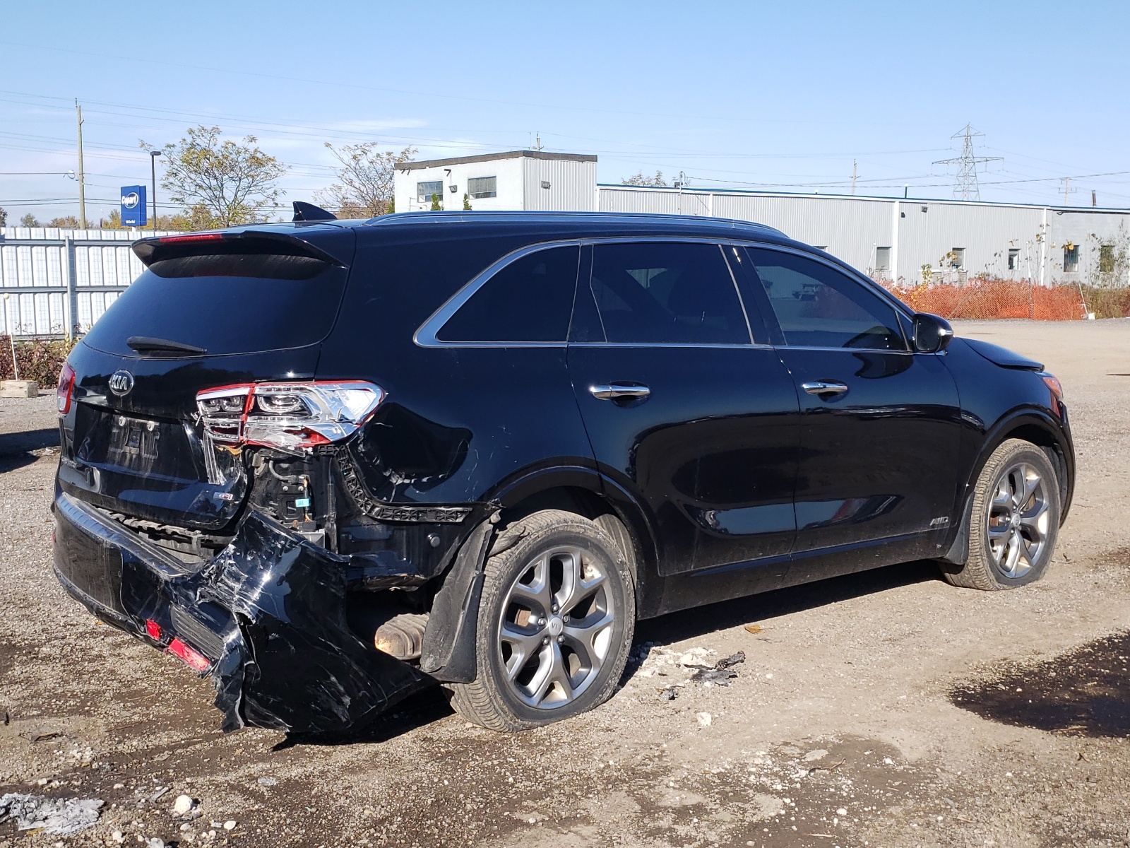 Photo 4 from auction – 2018 KIA SORENTO SX with VIN 5XYPKDA19JG352464