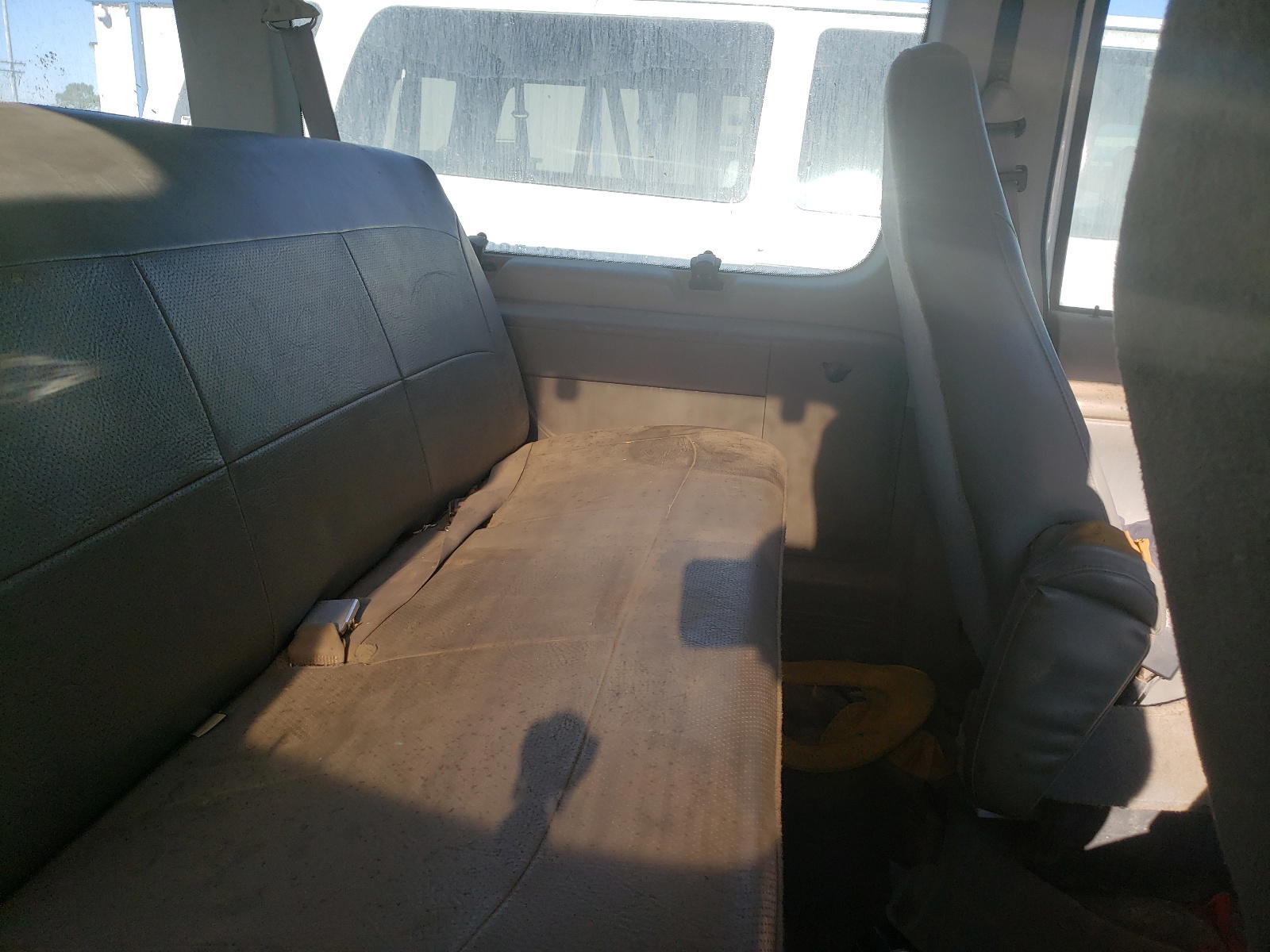 Photo 6 from auction – 2006 FORD ECONOLINE with VIN 1FBSS31L86DA76682