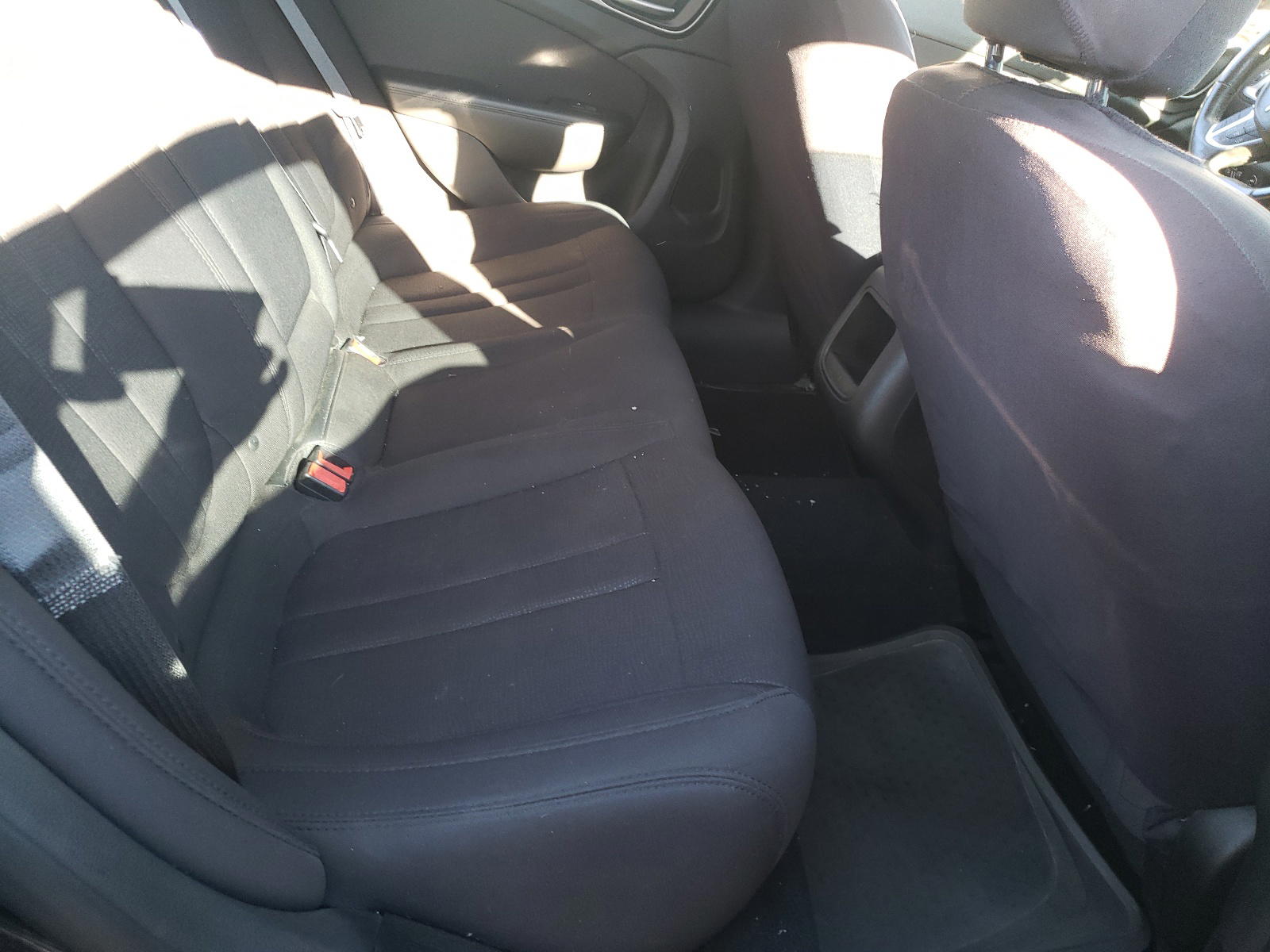 Photo 6 from auction – 2016 CHRYSLER 200 LIMITE with VIN 1C3CCCAB8GN106025
