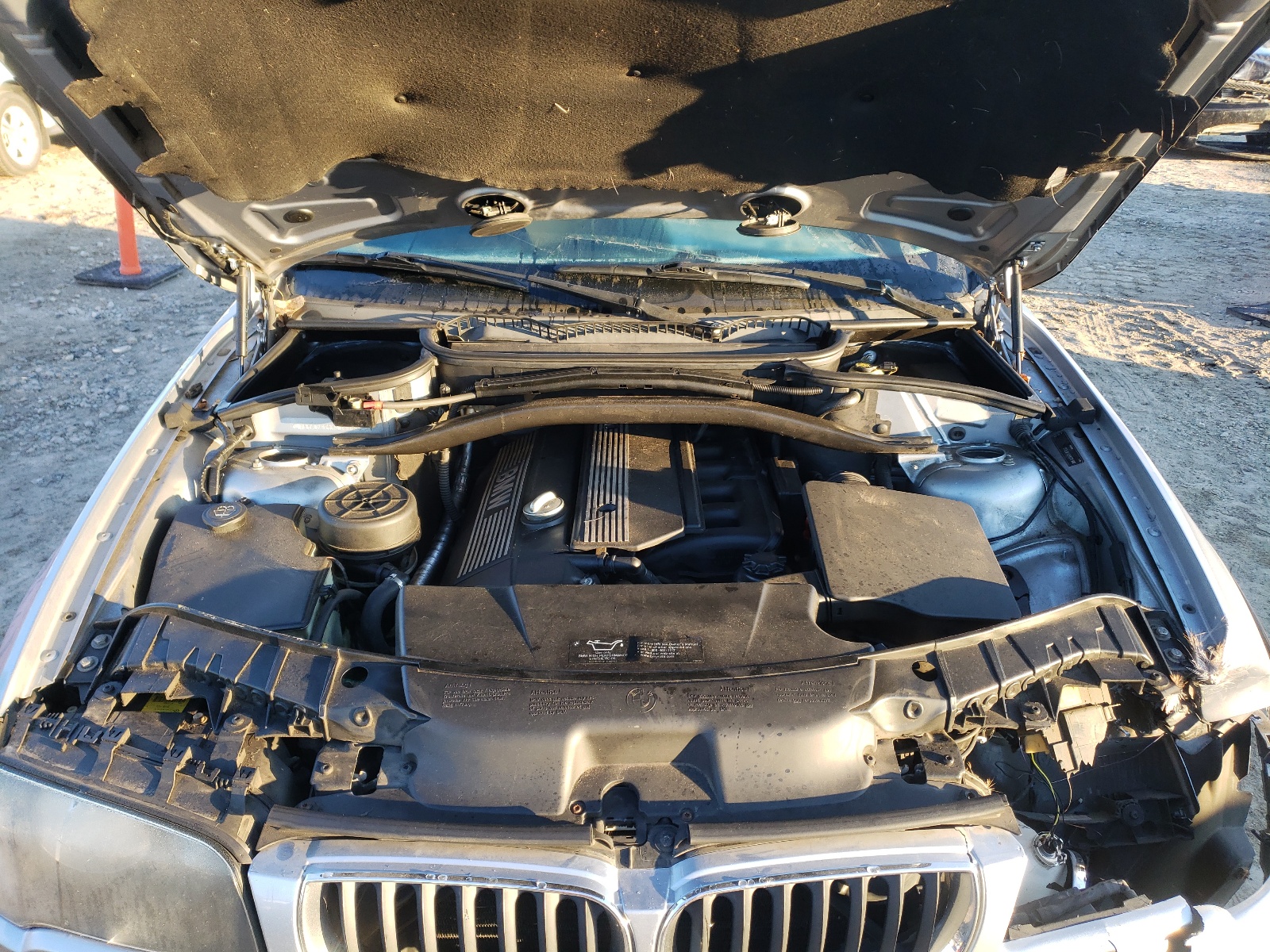 Photo 7 from auction – 2005 BMW X3 2.5I with VIN WBXPA734X5WC50830