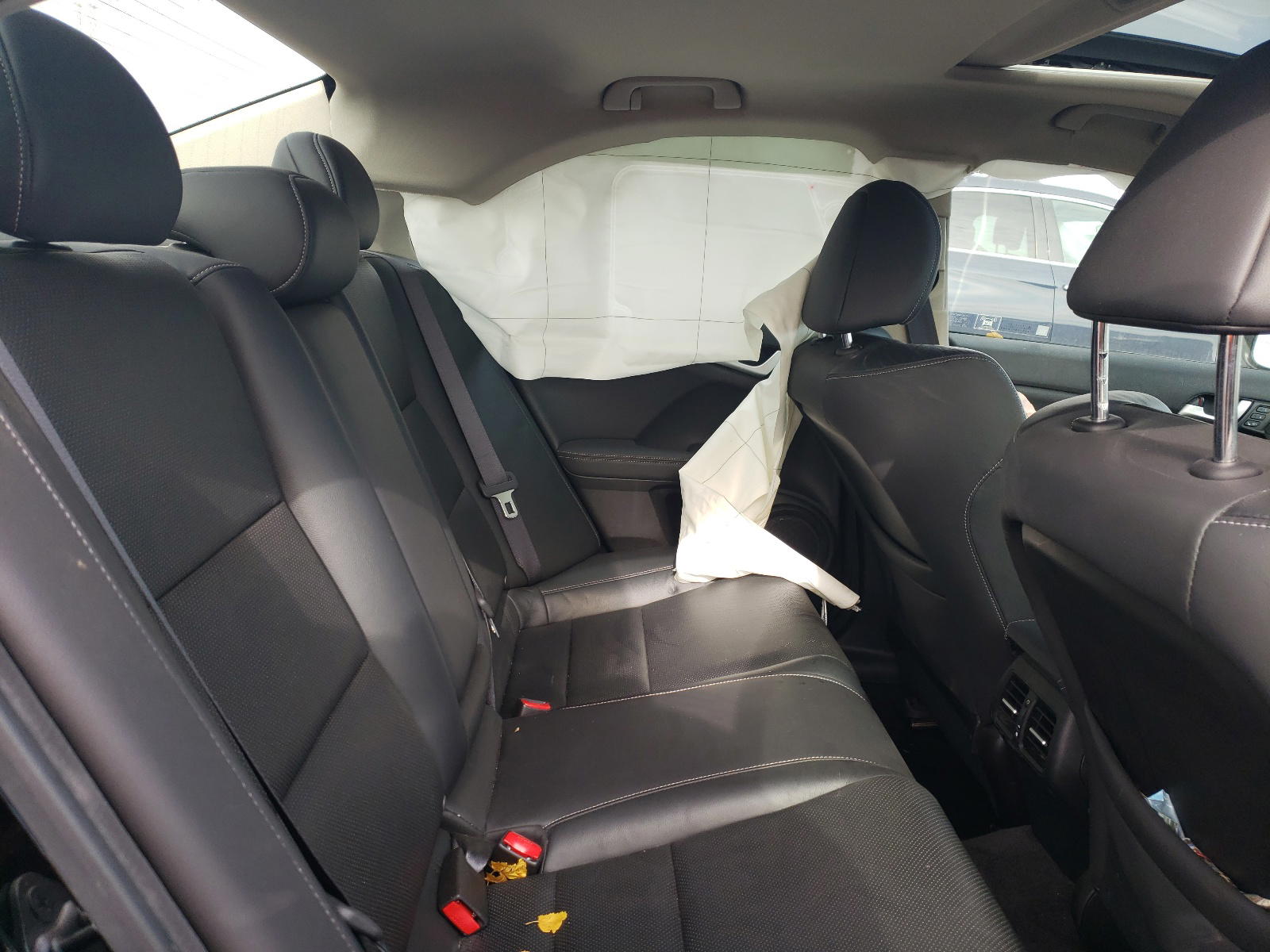 Photo 6 from auction – 2012 ACURA TSX with VIN JH4CU2F40CC027868