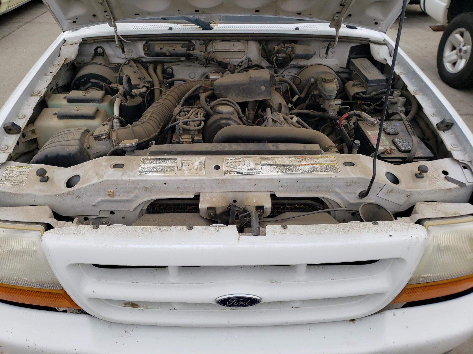 Photo 7 from auction – 2000 FORD RANGER with VIN 1FTYR10C7YPB38159