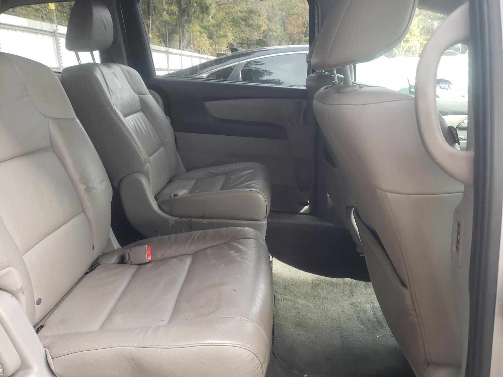 Photo 6 from auction – 2011 HONDA ODYSSEY EX with VIN 5FNRL5H69BB076101