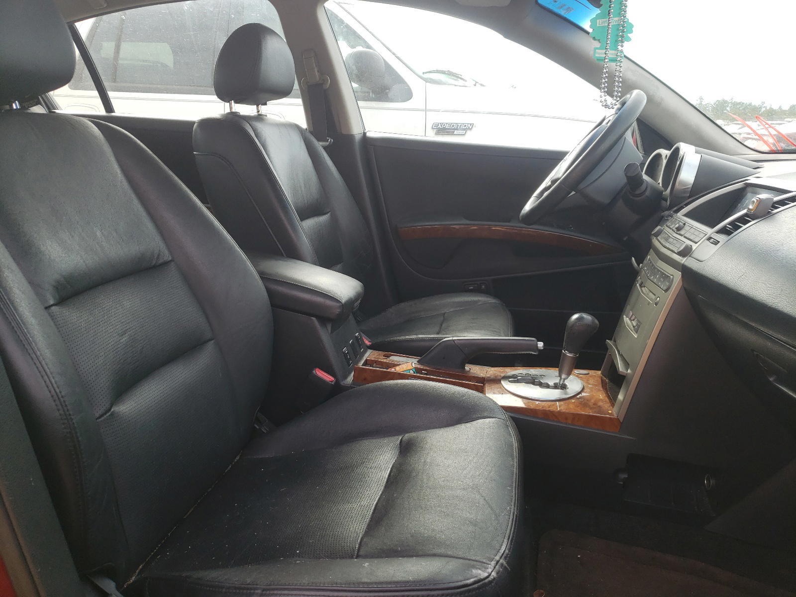 Photo 5 from auction – 2004 NISSAN MAXIMA SE with VIN 1N4BA41E04C853516