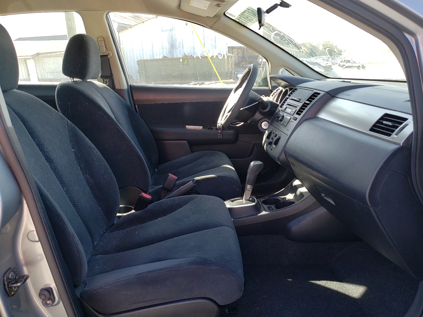 Photo 5 from auction – 2010 NISSAN VERSA S with VIN 3N1BC1AP8AL467823