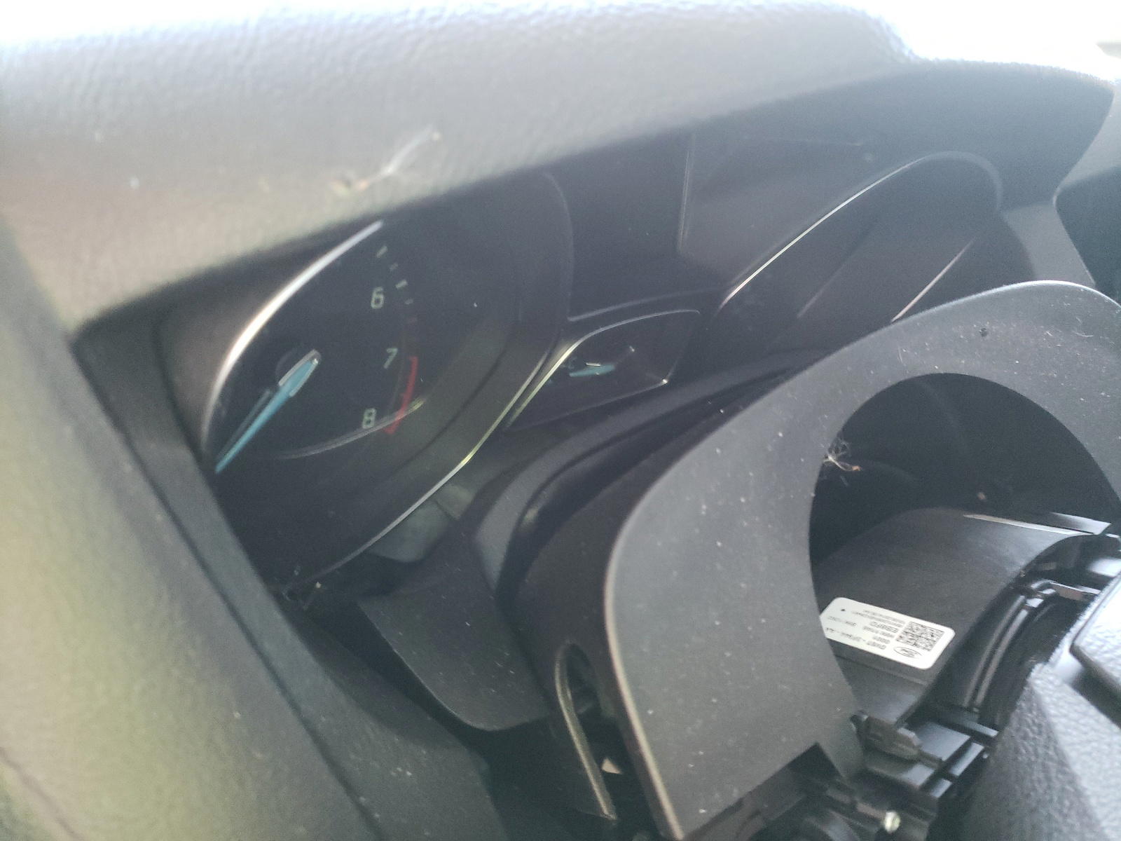 Photo 8 from auction – 2014 FORD FOCUS SE with VIN 1FADP3F27EL376519