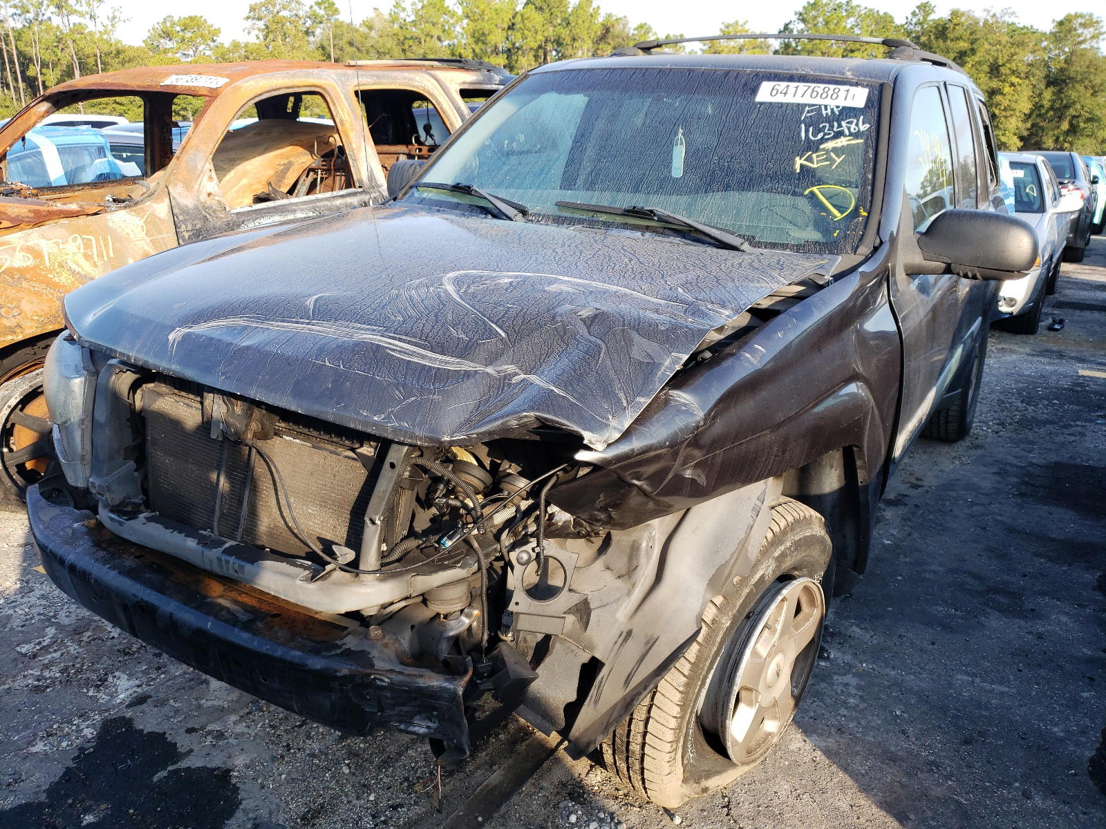 Photo 2 from auction – 2003 CHEVROLET TRAILBLAZE with VIN 1GNDS13S032163486