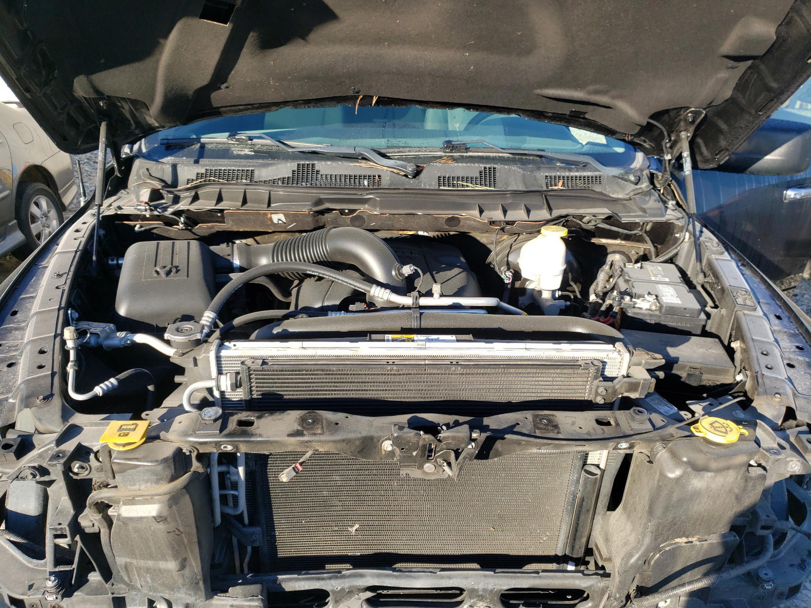 Photo 7 from auction – 2017 RAM 1500 SLT with VIN 1C6RR6TT1HS555911