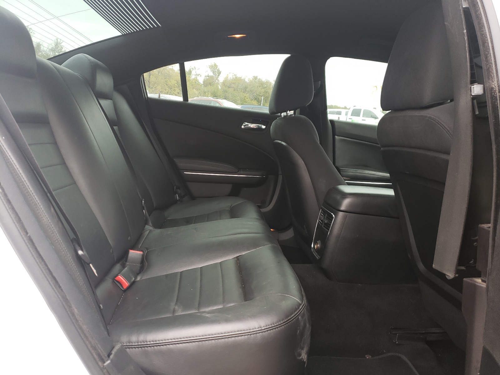 Photo 6 from auction – 2011 DODGE CHARGER PO with VIN 2B3CL1CT9BH557537