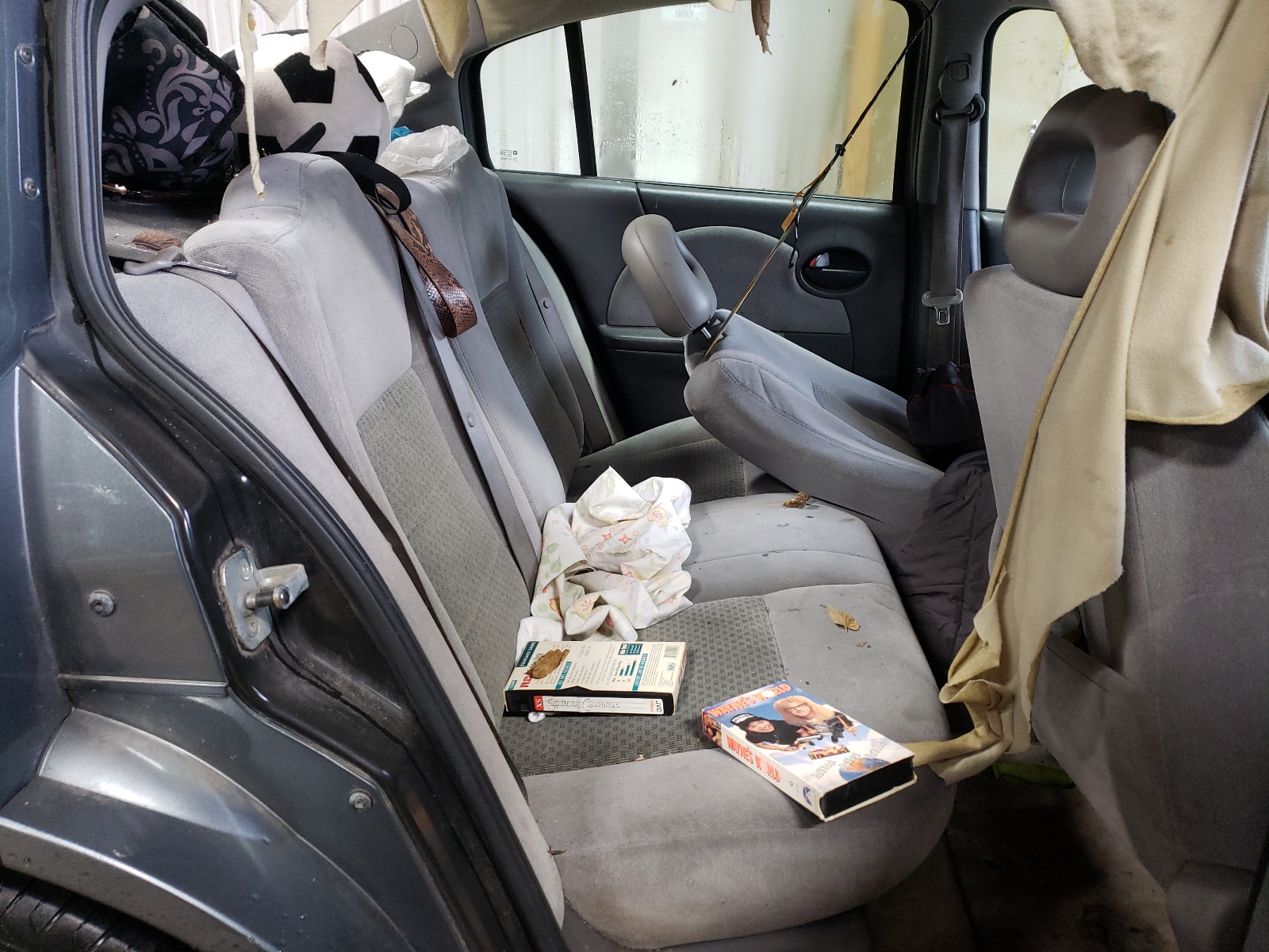 Zdjęcie 6 z aukcji – 2005 SATURN ION LEVEL z VIN 1G8AL52F95Z154083