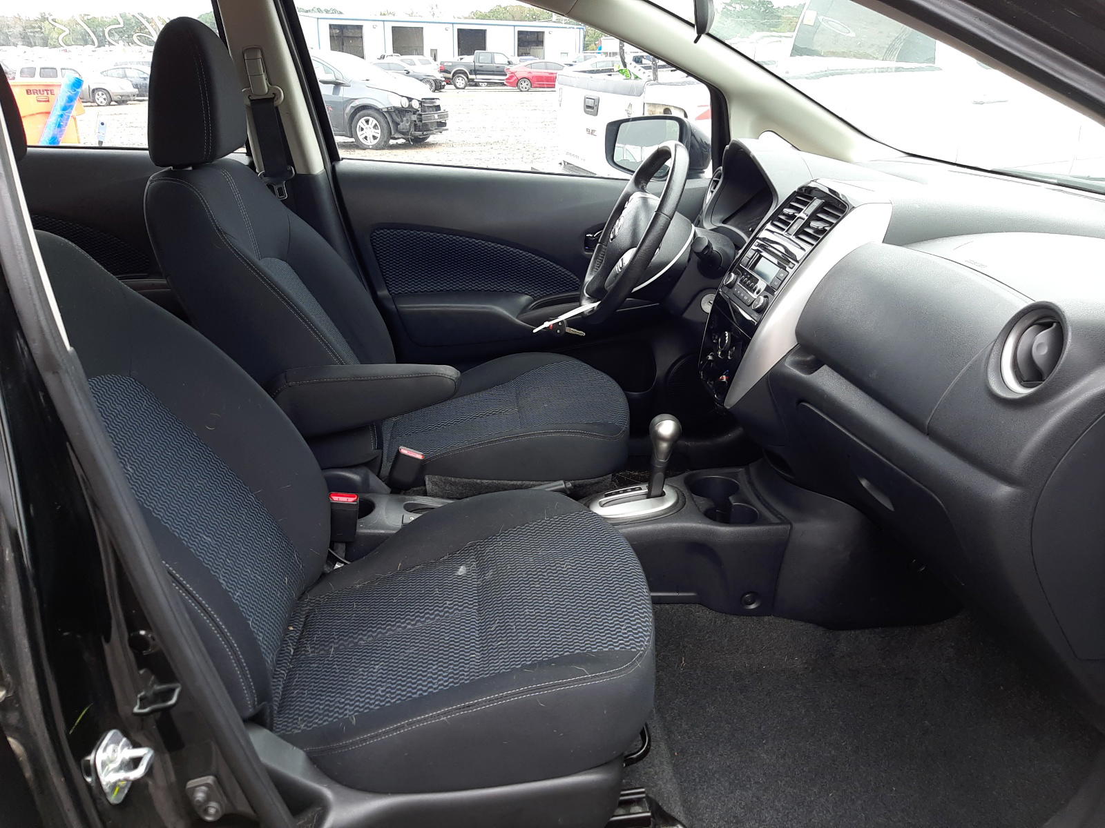 Photo 5 from auction – 2015 NISSAN VERSA with VIN 3N1CE2CP4FL440272
