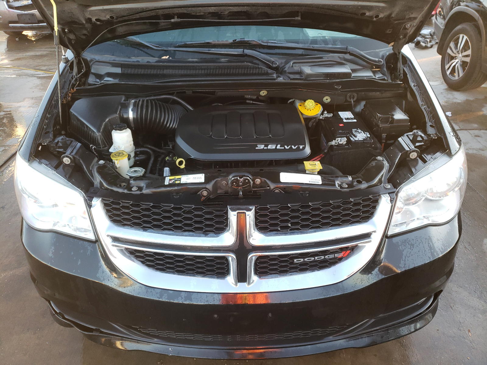 Photo 7 from auction – 2017 DODGE GRAND CARA with VIN 2C4RDGBG8HR694503