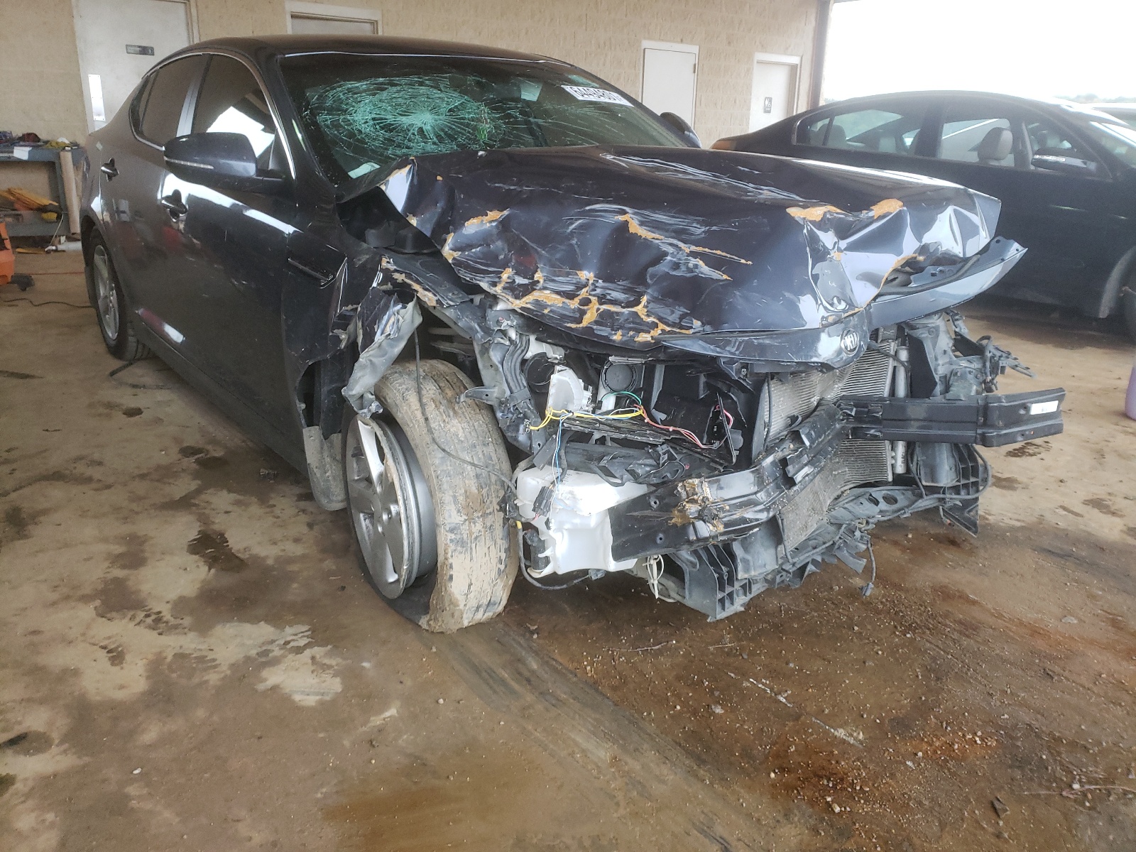 Photo 1 from auction – 2015 KIA OPTIMA LX with VIN 5XXGM4A70FG490324