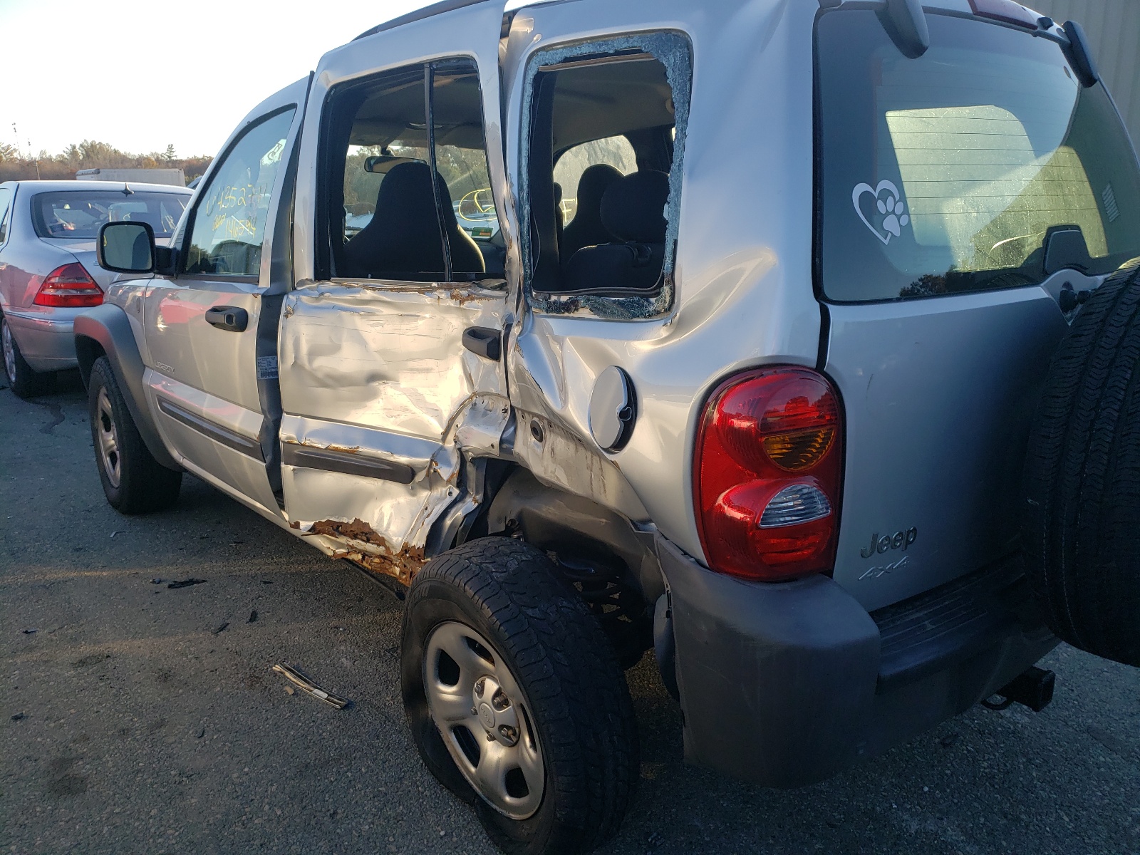 Photo 9 from auction – 2004 JEEP LIBERTY SP with VIN 1J4GL48K44W281509