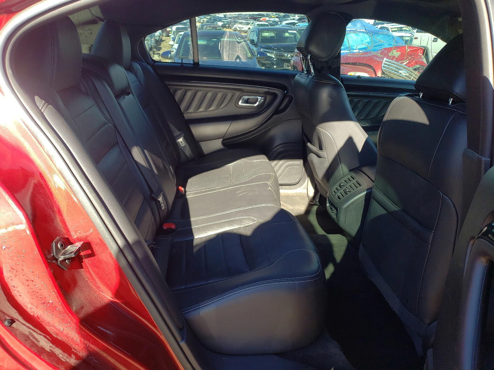 Photo 6 from auction – 2015 FORD TAURUS SHO with VIN 1FAHP2KT7FG128579