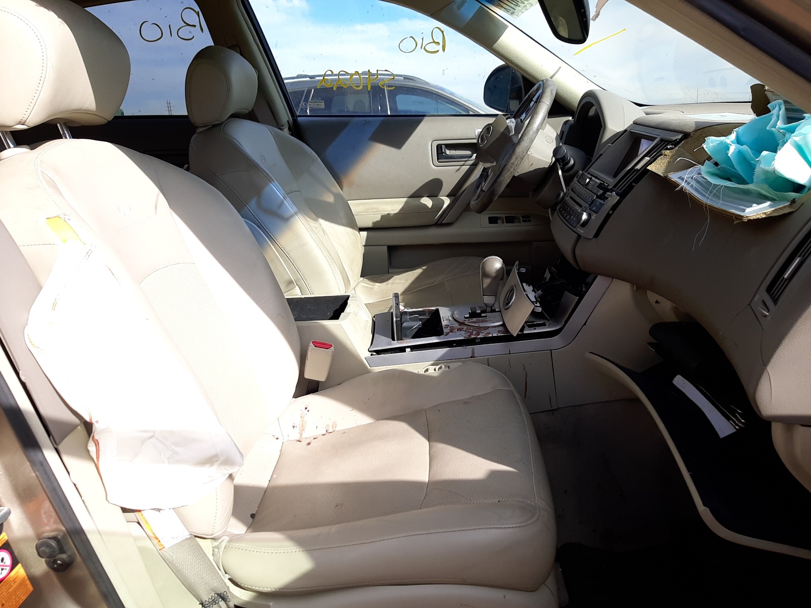 Photo 5 from auction – 2003 INFINITI FX35 with VIN JNRAS08W43X202570
