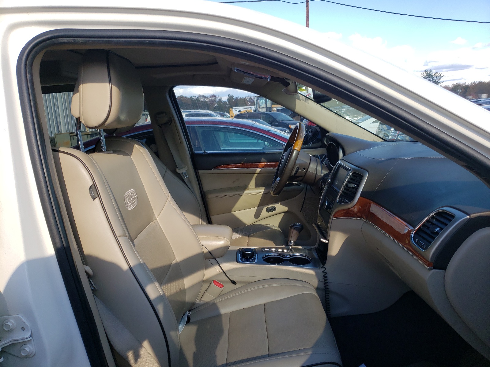 Photo 5 from auction – 2011 JEEP GRAND CHER with VIN 1J4RR6GT4BC560230