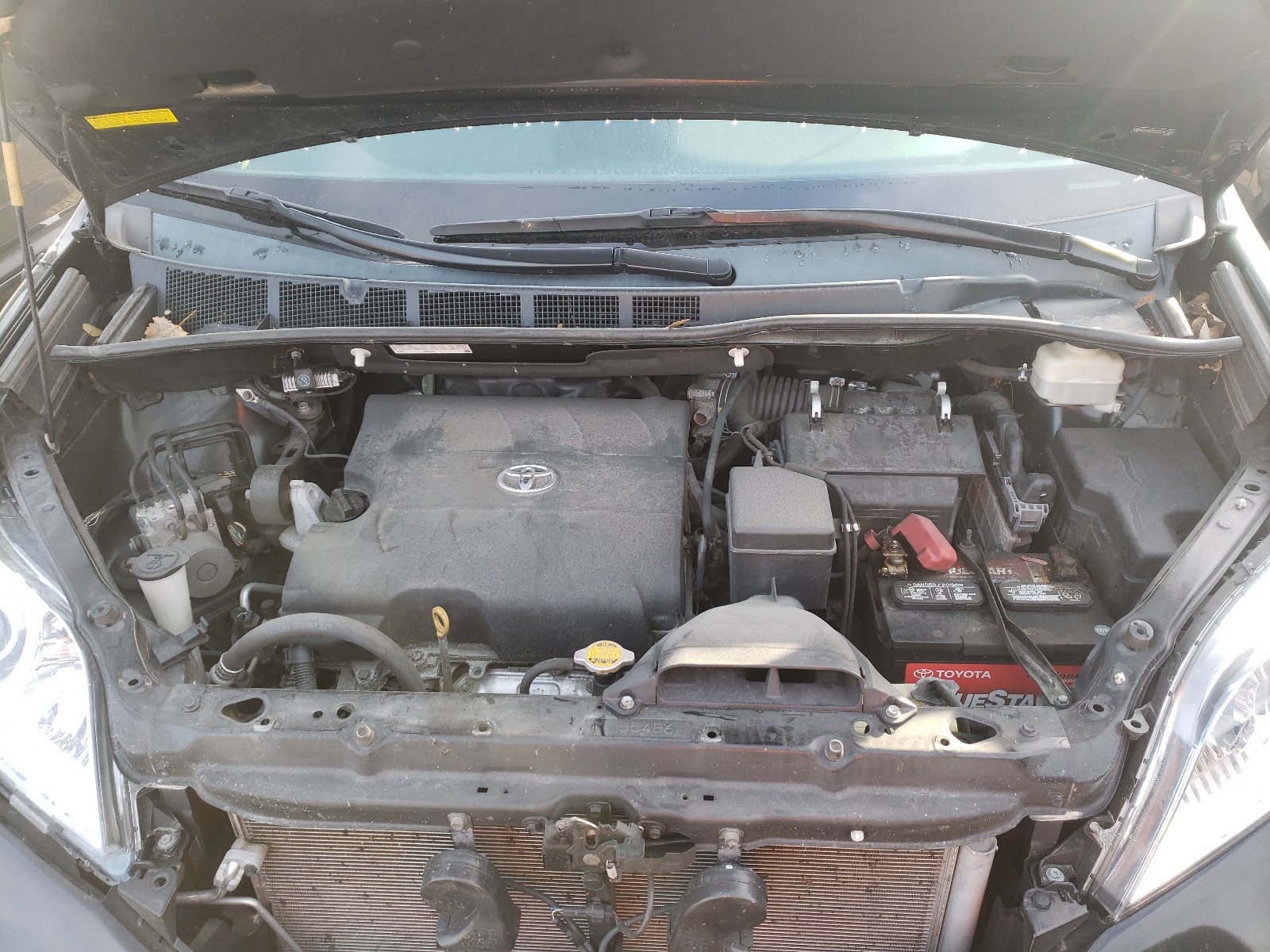 Photo 7 from auction – 2013 TOYOTA SIENNA XLE with VIN 5TDYK3DC2DS367360