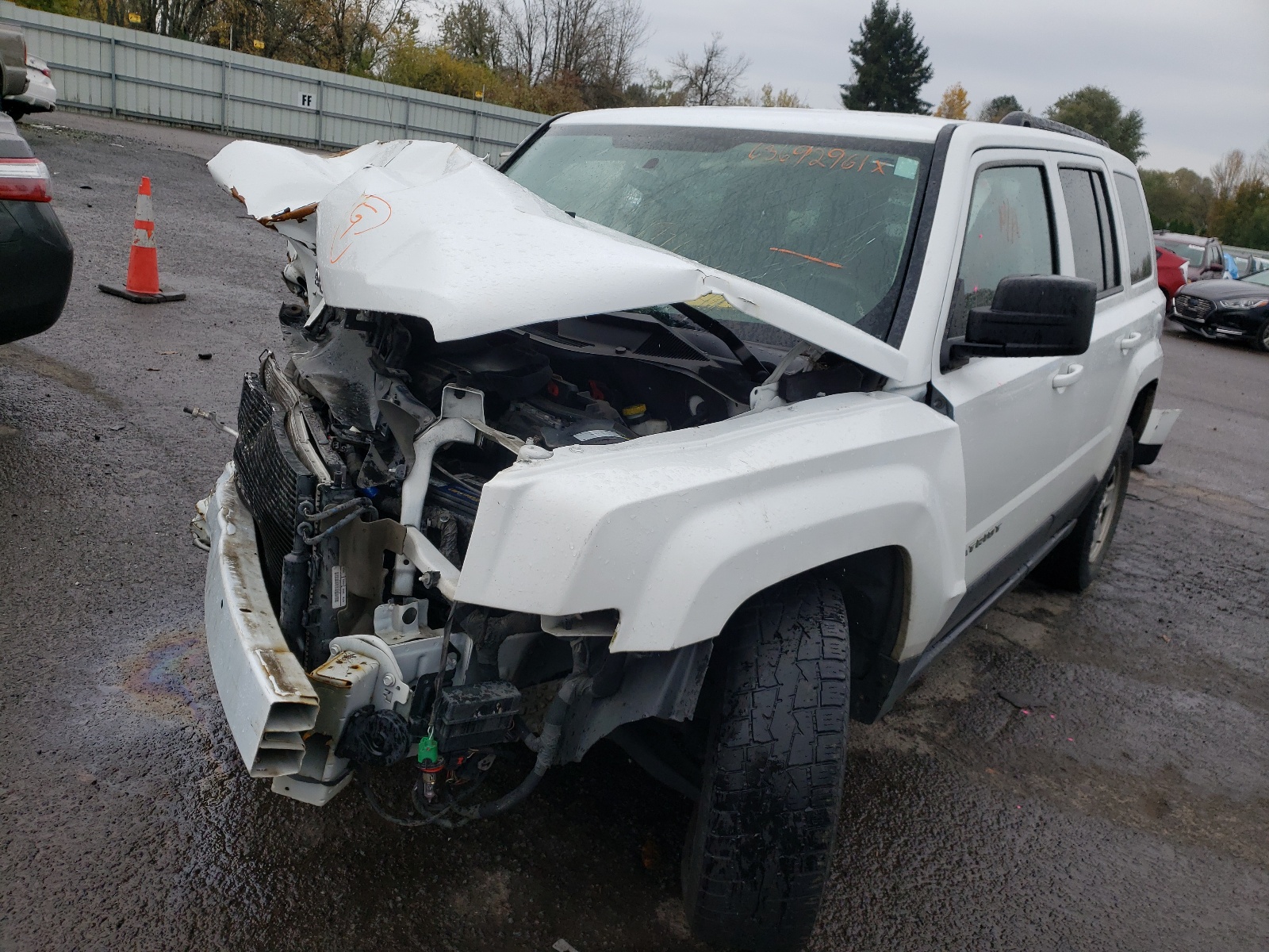 Photo 2 from auction – 2014 JEEP PATRIOT SP with VIN 1C4NJPBA8ED690758
