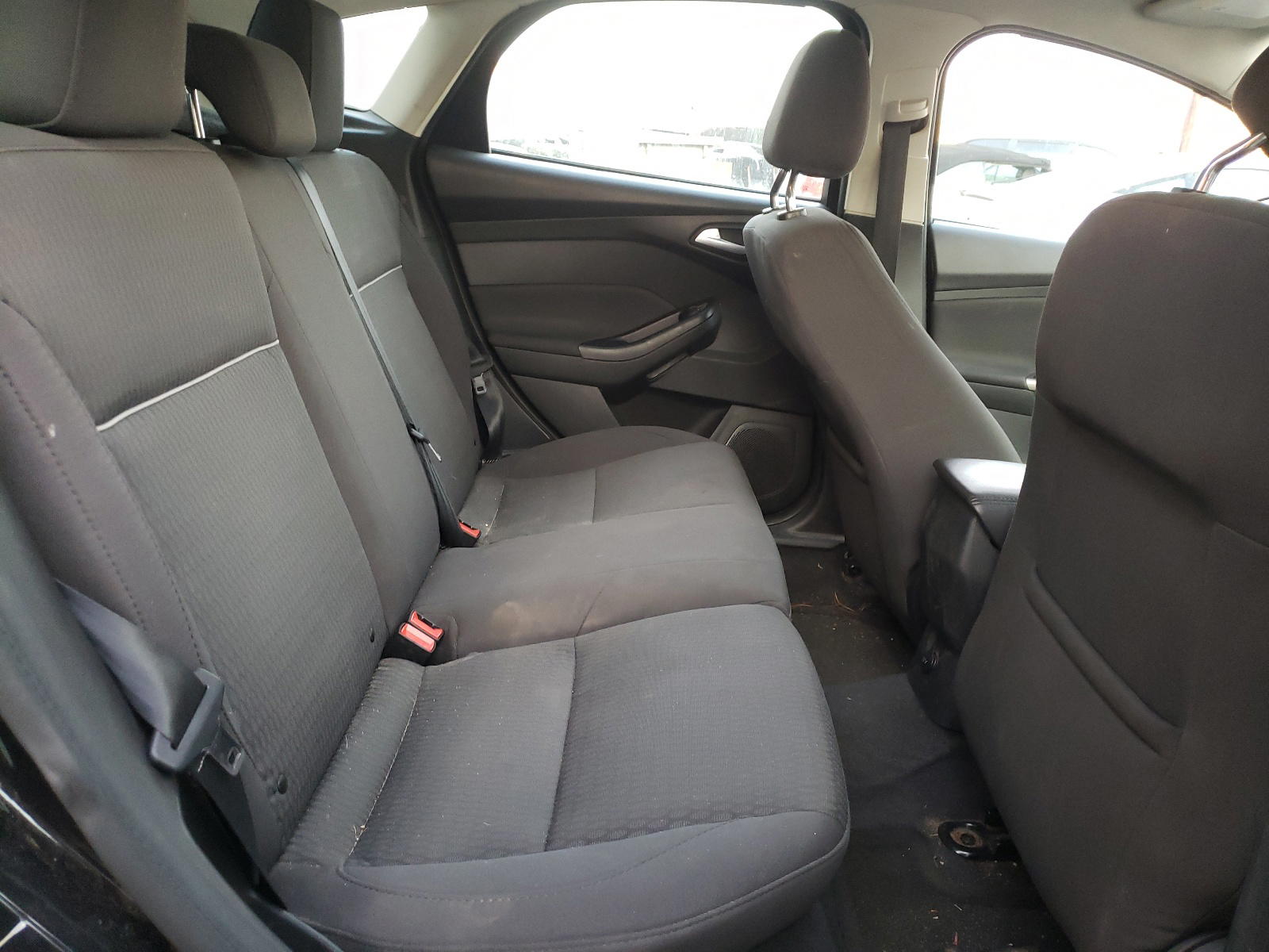 Photo 6 from auction – 2012 FORD FOCUS SEL with VIN 1FAHP3M25CL307166