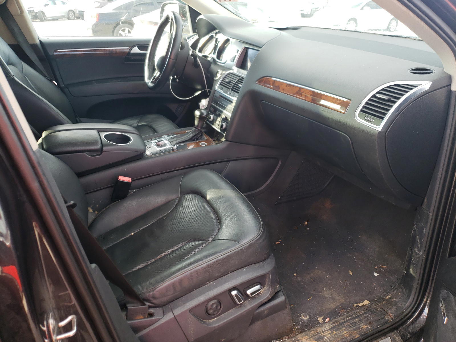 Photo 5 from auction – 2014 AUDI Q7 PRESTIG with VIN WA1DGAFE2ED017978