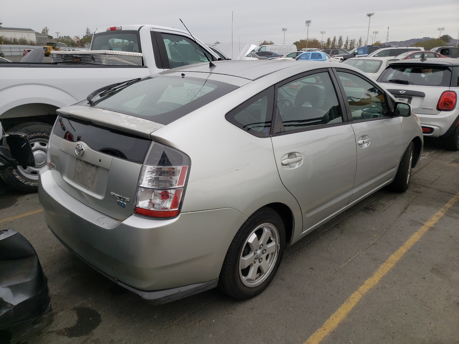 Photo 4 from auction – 2004 TOYOTA PRIUS with VIN JTDKB20U540023944