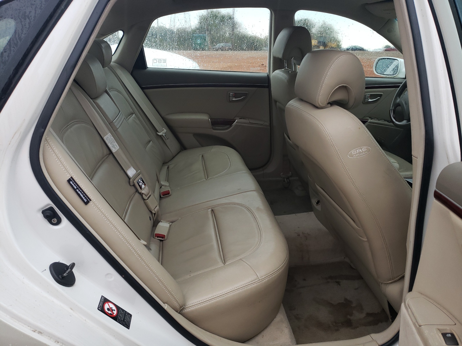 Photo 6 from auction – 2007 HYUNDAI AZERA SE with VIN KMHFC46F57A237992