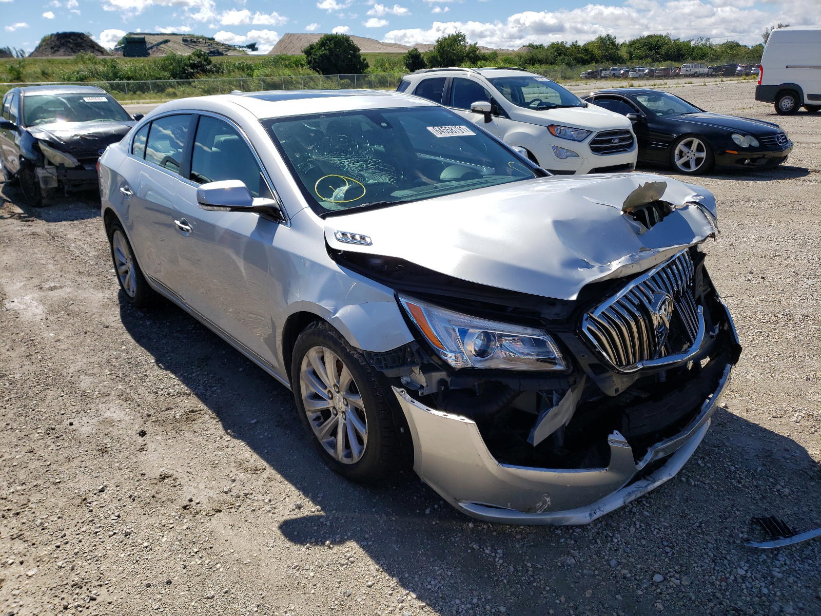 BUICK LACROSSE 2016 with VIN 1G4GB5G35GF123317 - Photo from auction