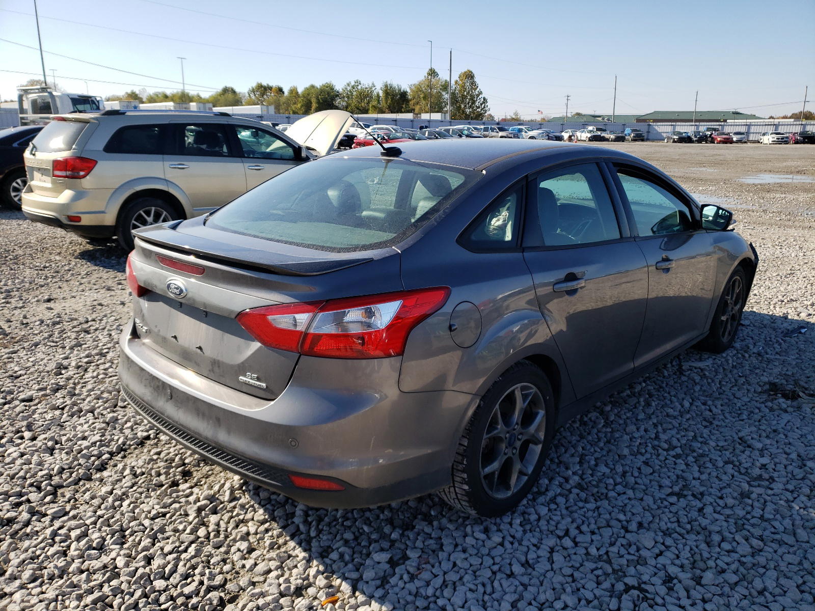 Photo 4 from auction – 2014 FORD FOCUS SE with VIN 1FADP3F2XEL405690