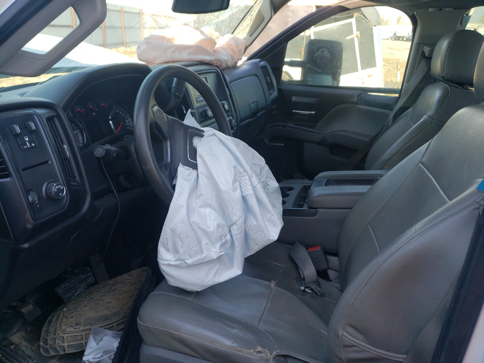 Photo 5 from auction – 2016 GMC SIERRA K35 with VIN 1GD42VC80GF259018