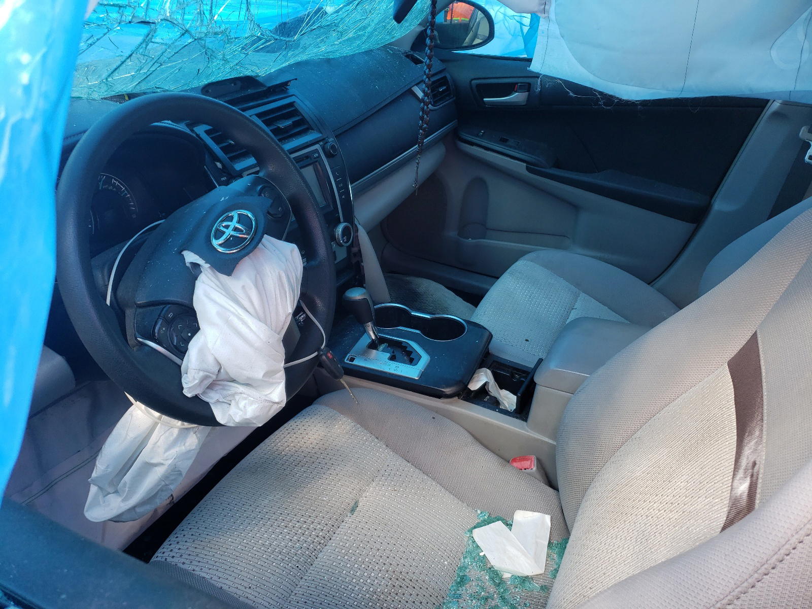 Photo 5 from auction – 2012 TOYOTA CAMRY BASE with VIN 4T4BF1FK5CR218603