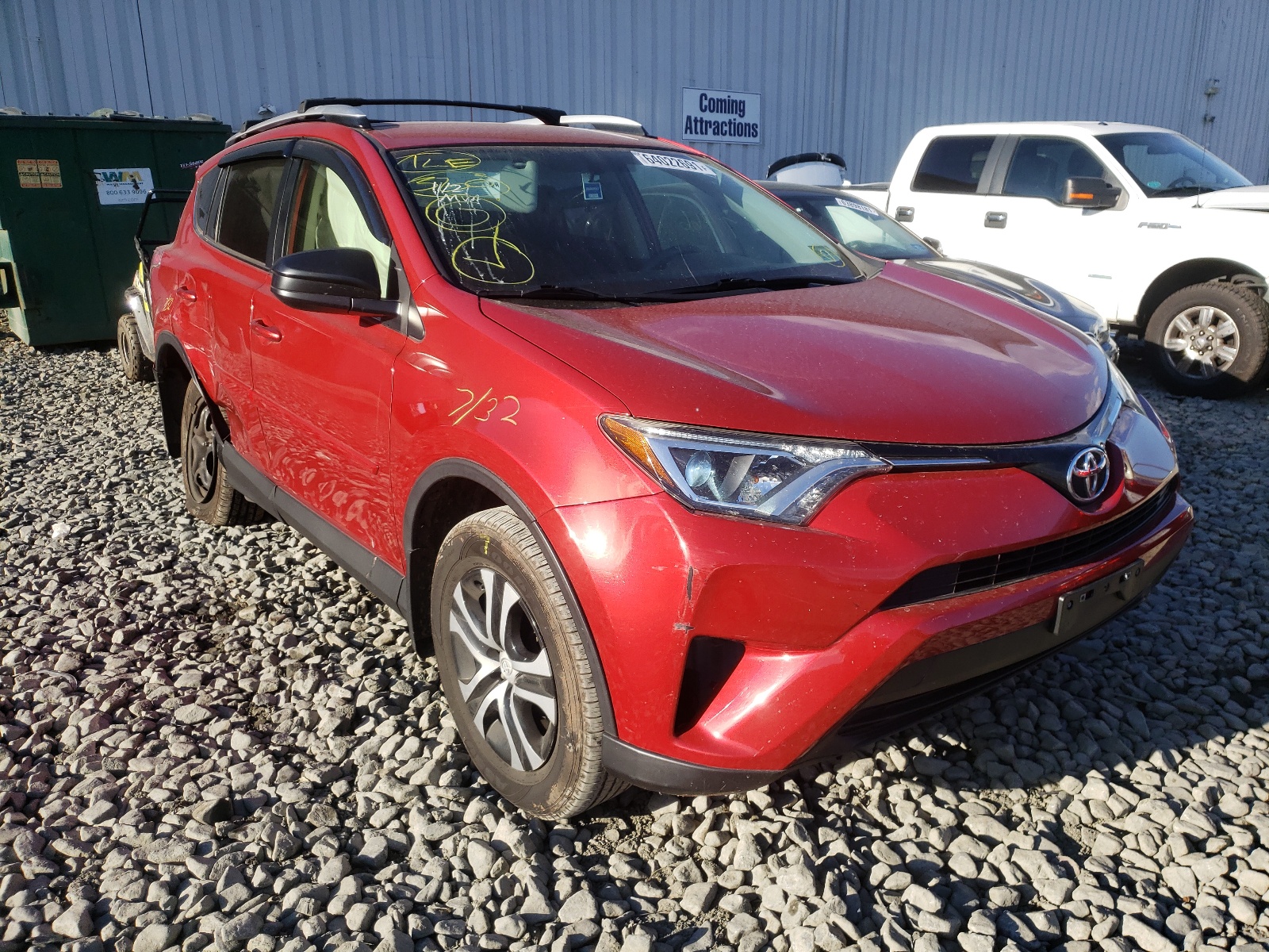 TOYOTA RAV4 LE 2016 with VIN JTMBFREV4GJ086577 - Photo from auction