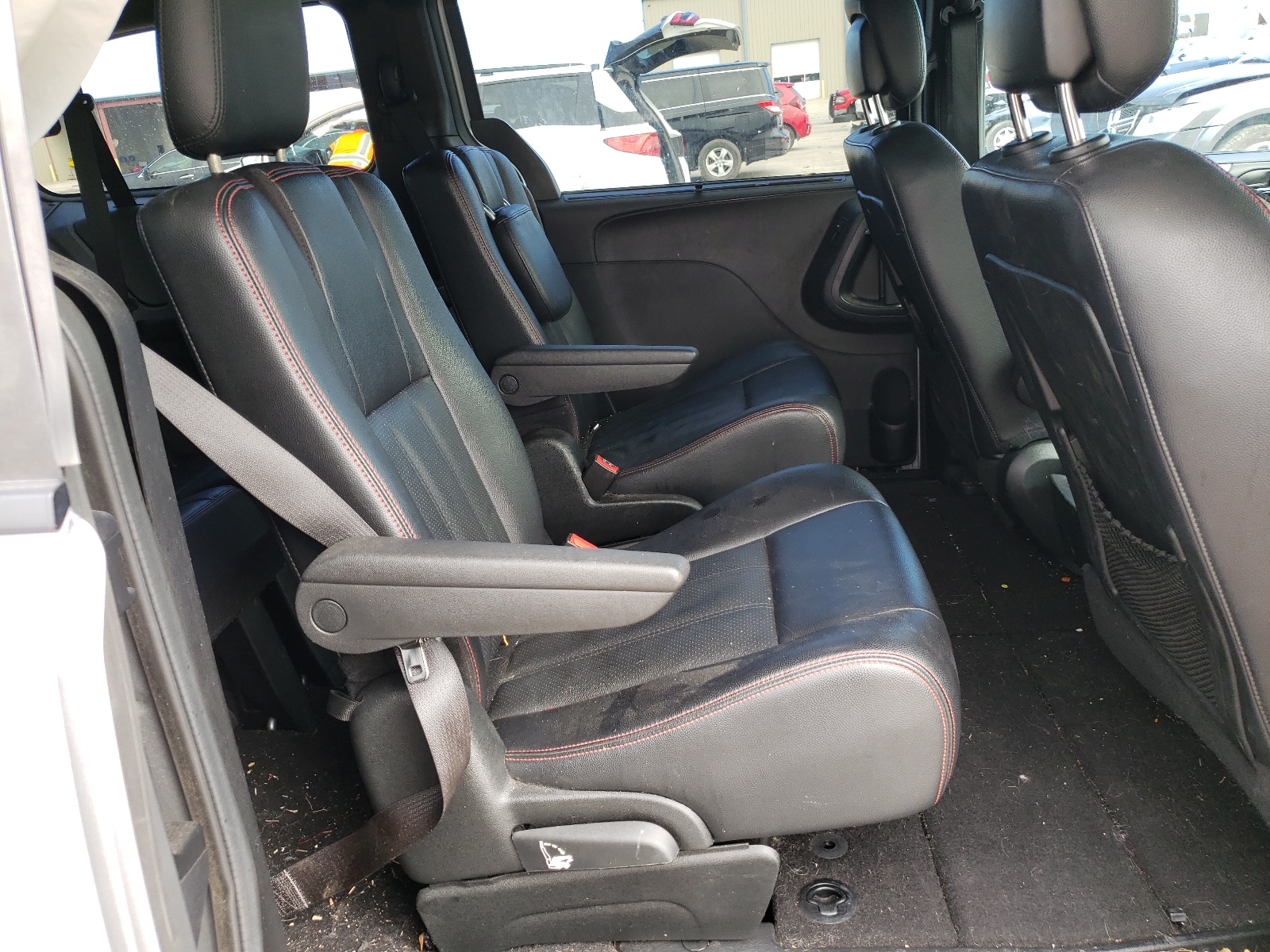 Photo 6 from auction – 2018 DODGE GRAND CARA with VIN 2C4RDGEG8JR195962