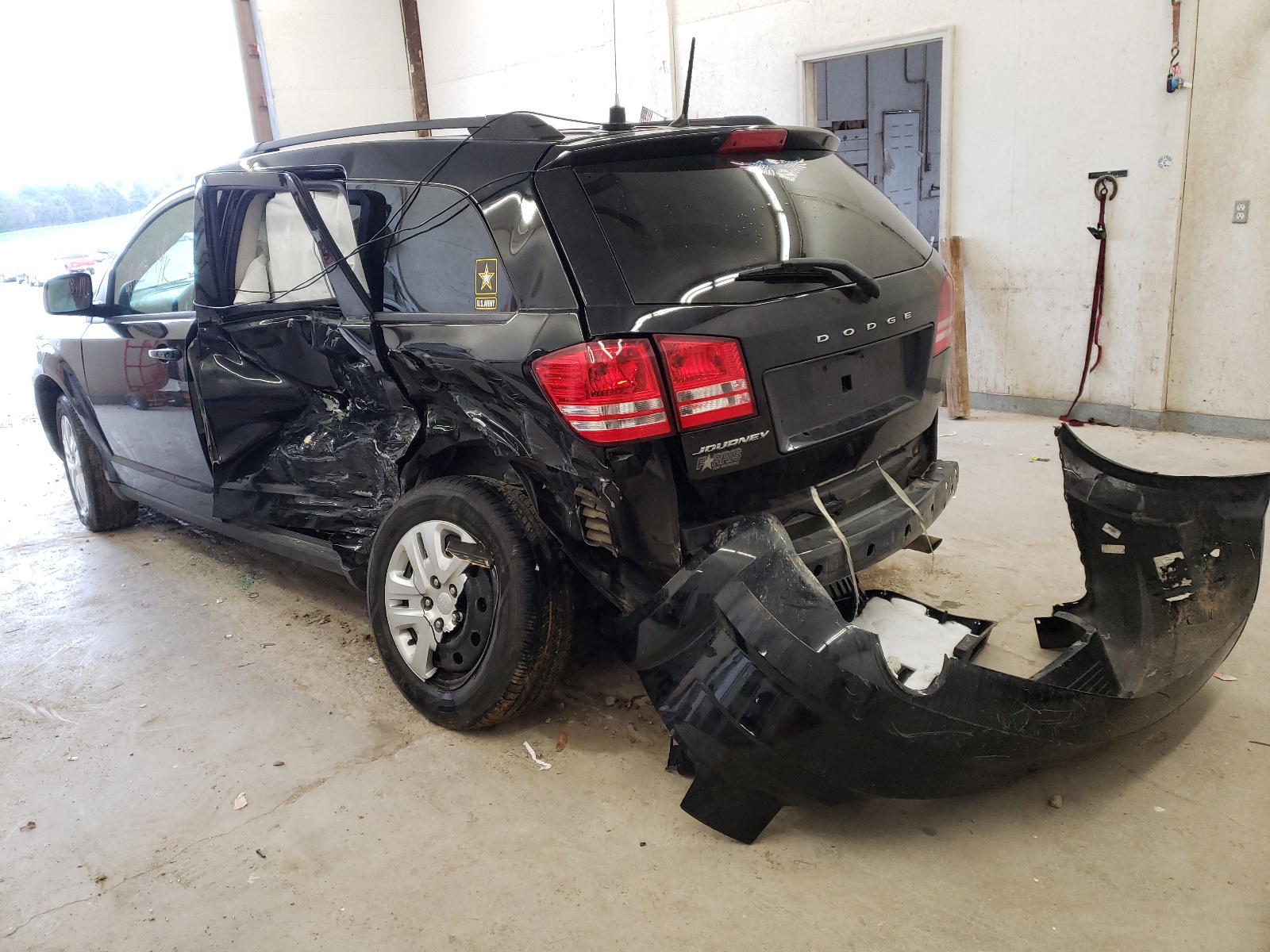 Photo 3 from auction – 2019 DODGE JOURNEY SE with VIN 3C4PDCAB8KT859072