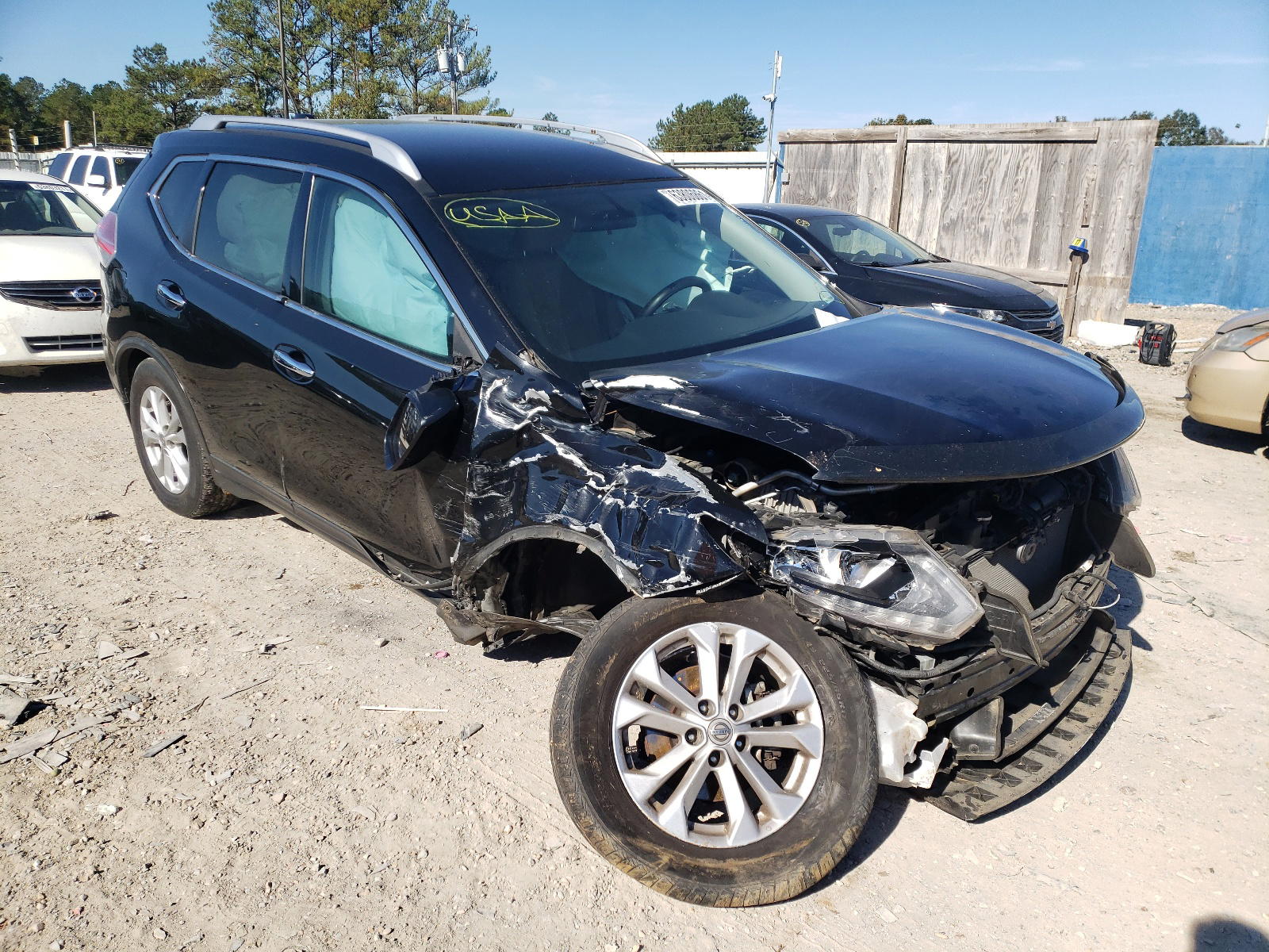 NISSAN ROGUE S 2016 with VIN KNMAT2MT5GP641545 - Photo from auction
