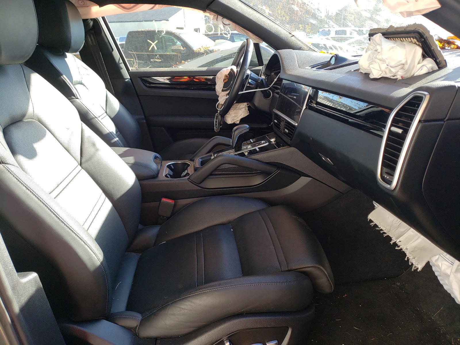 Photo 5 from auction – 2020 PORSCHE CAYENNE with VIN WP1AA2AY5LDA01643