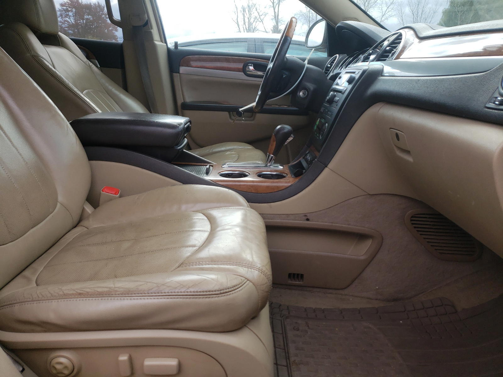 Photo 5 from auction – 2008 BUICK ENCLAVE CX with VIN 5GAER23758J298018