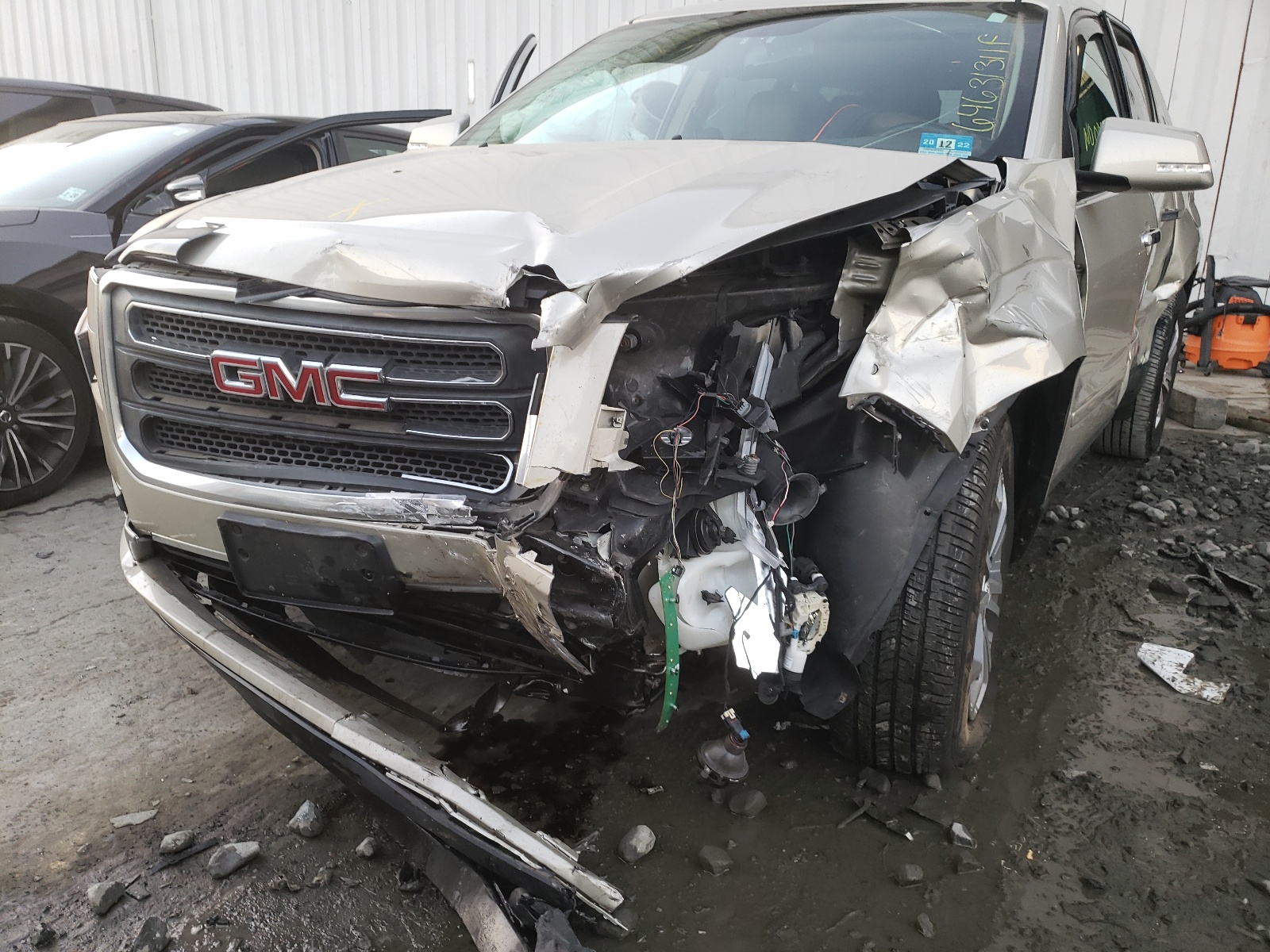 Photo 9 from auction – 2014 GMC ACADIA SLT with VIN 1GKKRRKD3EJ233007