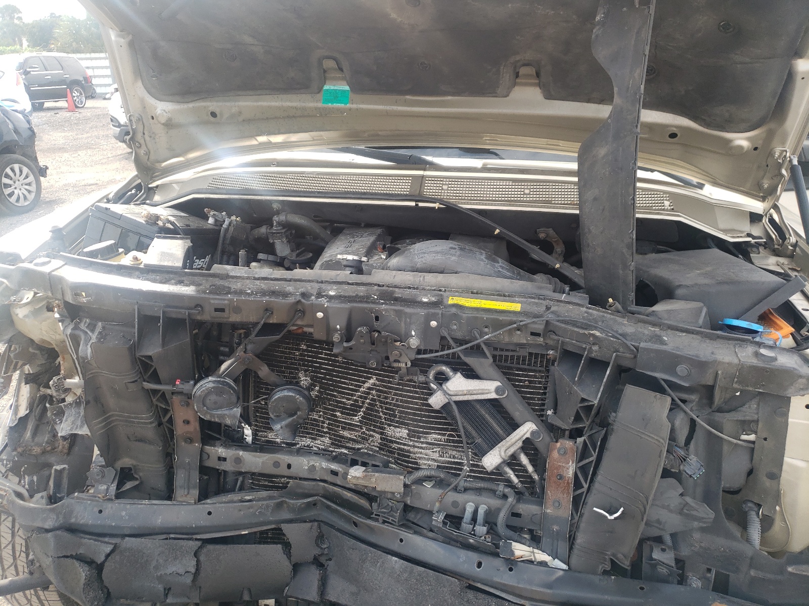 Photo 7 from auction – 2005 INFINITI QX56 with VIN 5N3AA08C25N814082