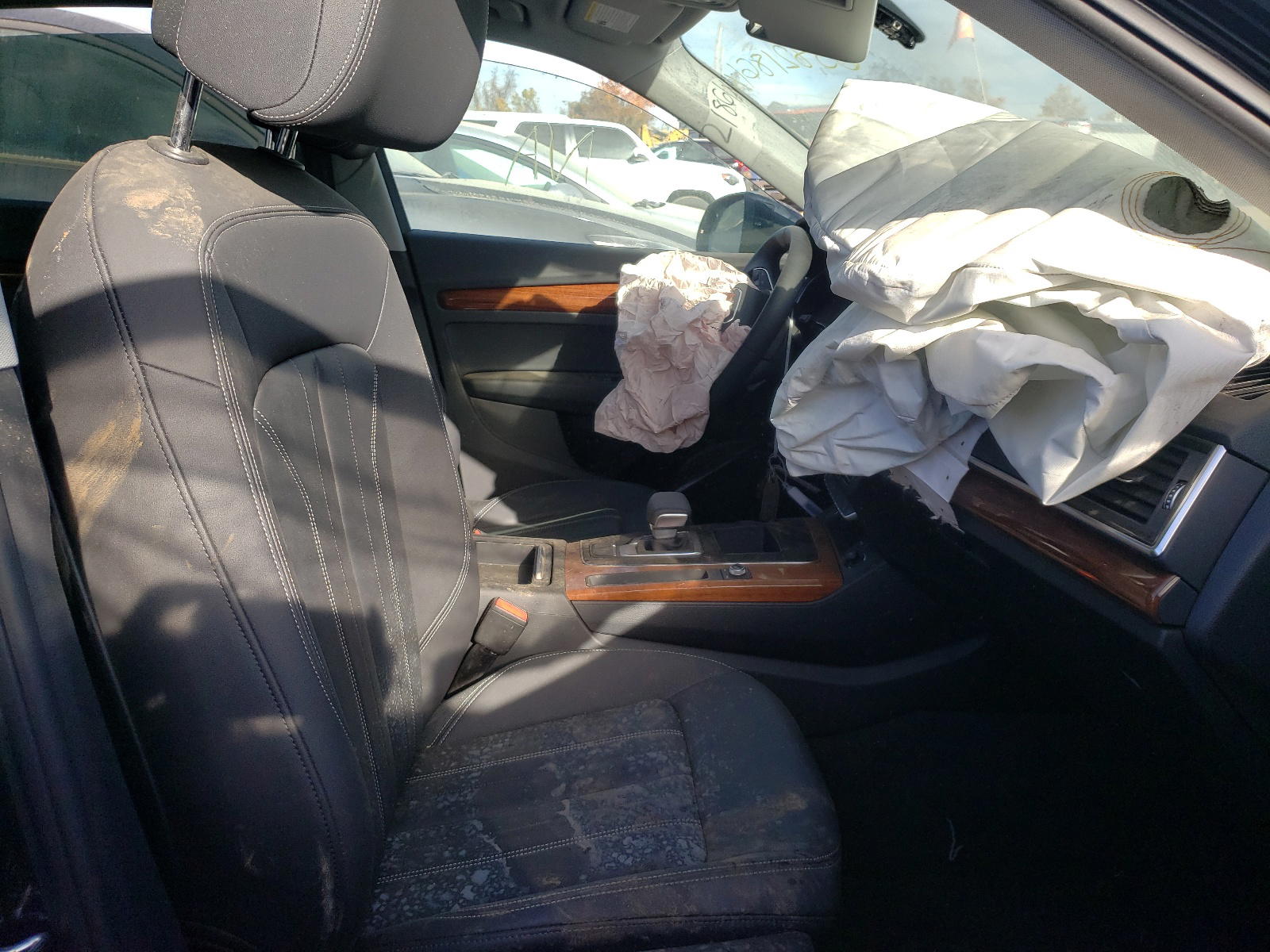 Photo 5 from auction – 2021 AUDI Q5 with VIN WA1AAAFY3M2112686
