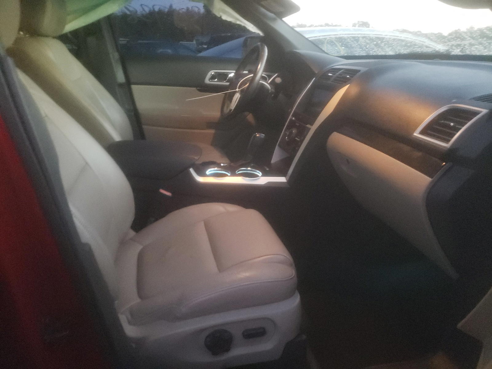 Photo 5 from auction – 2013 FORD EXPLORER L with VIN 1FM5K7F89DGA34503