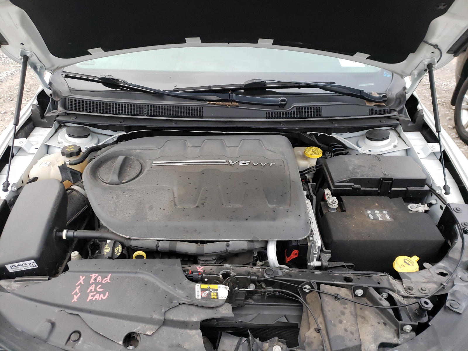 Photo 7 from auction – 2016 CHRYSLER 200 C with VIN 1C3CCCCG5GN146331