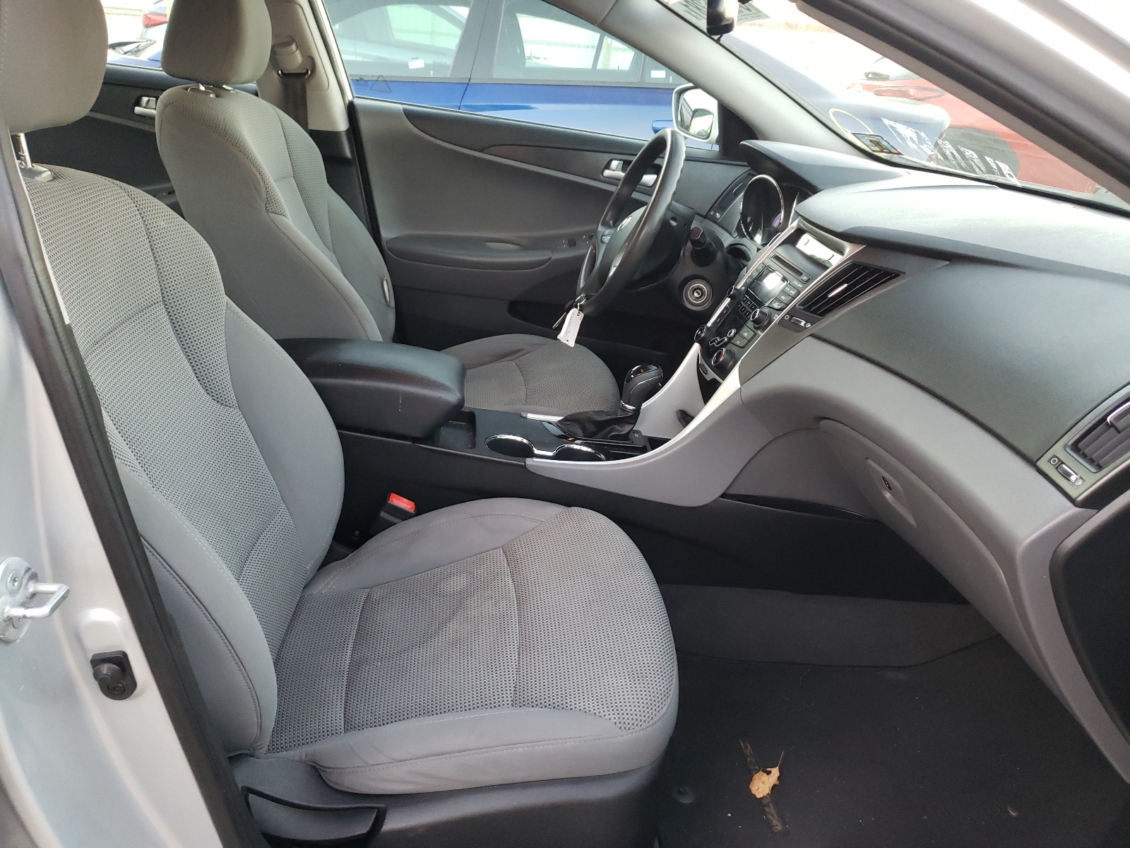Photo 5 from auction – 2013 HYUNDAI SONATA GLS with VIN 5NPEB4AC4DH762756