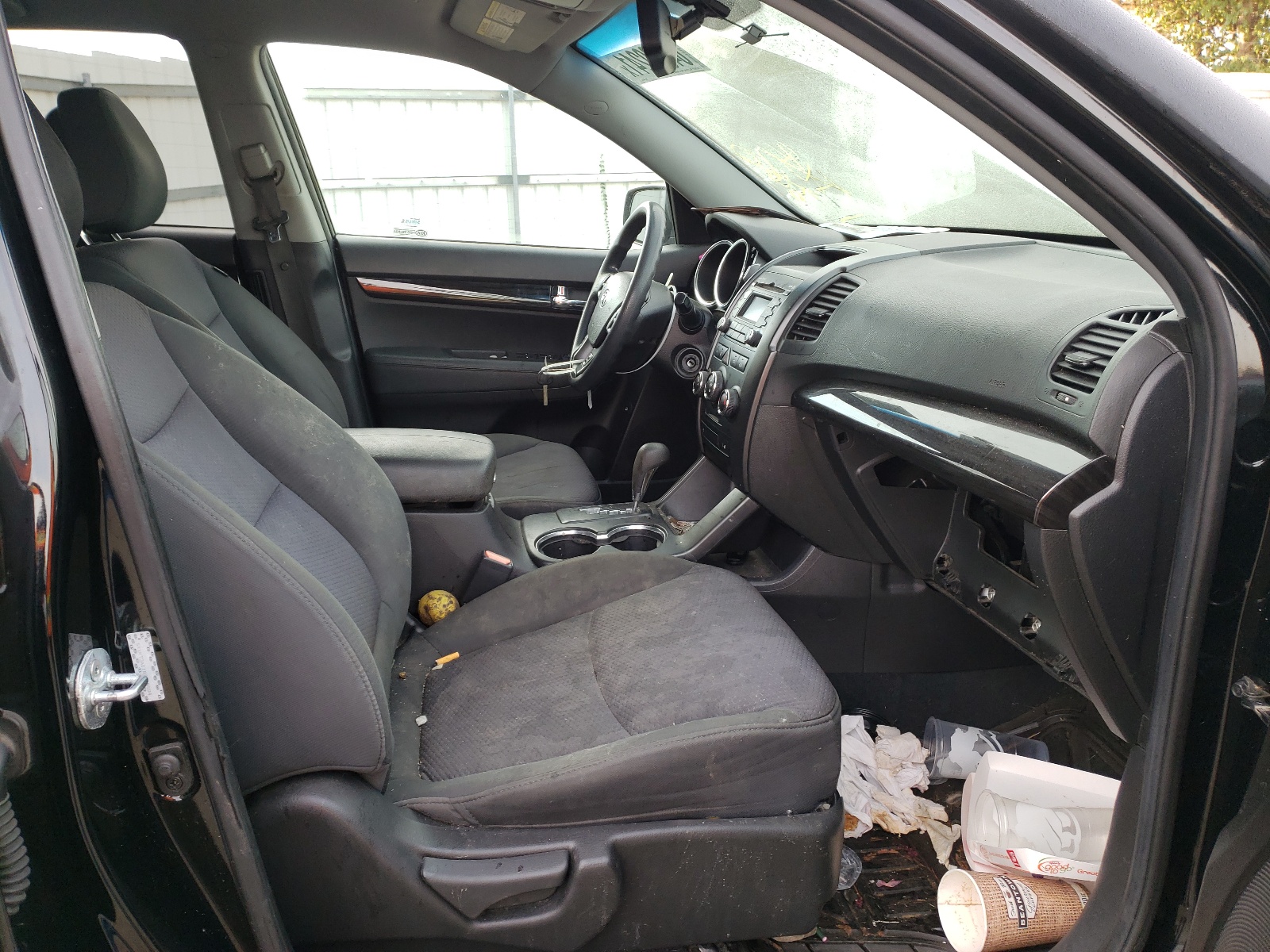Photo 5 from auction – 2011 KIA SORENTO BA with VIN 5XYKT3A11BG048984