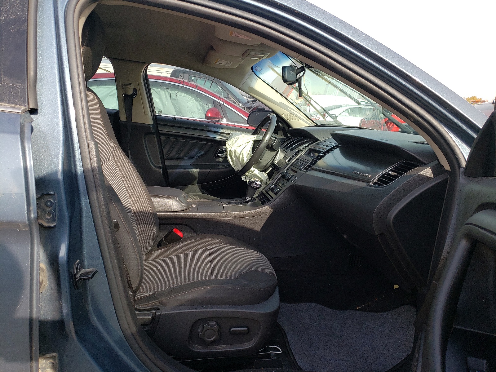 Photo 5 from auction – 2010 FORD TAURUS SEL with VIN 1FAHP2EW3AG152649