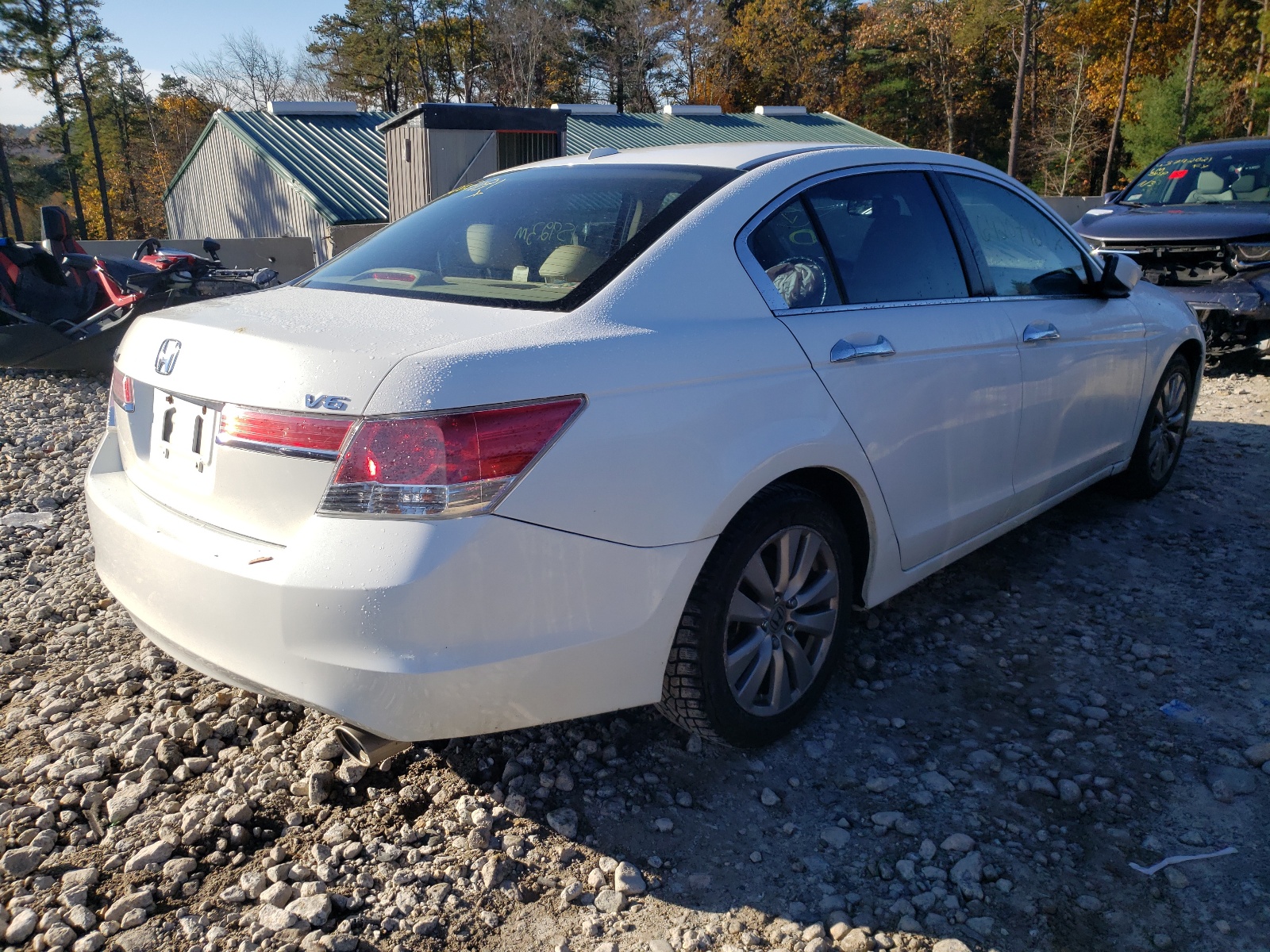 Photo 4 from auction – 2011 HONDA ACCORD EXL with VIN 1HGCP3F85BA032660