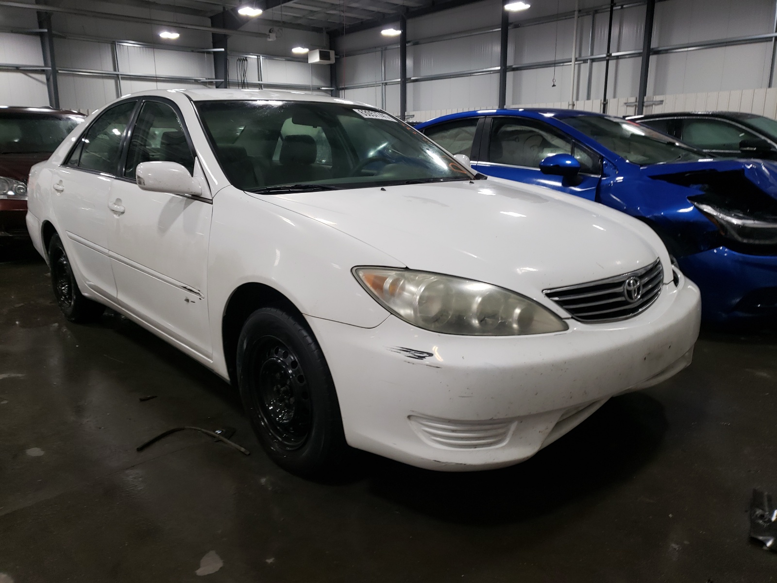 TOYOTA CAMRY LE 2005 with VIN 4T1BE32K85U625932 - Photo from auction
