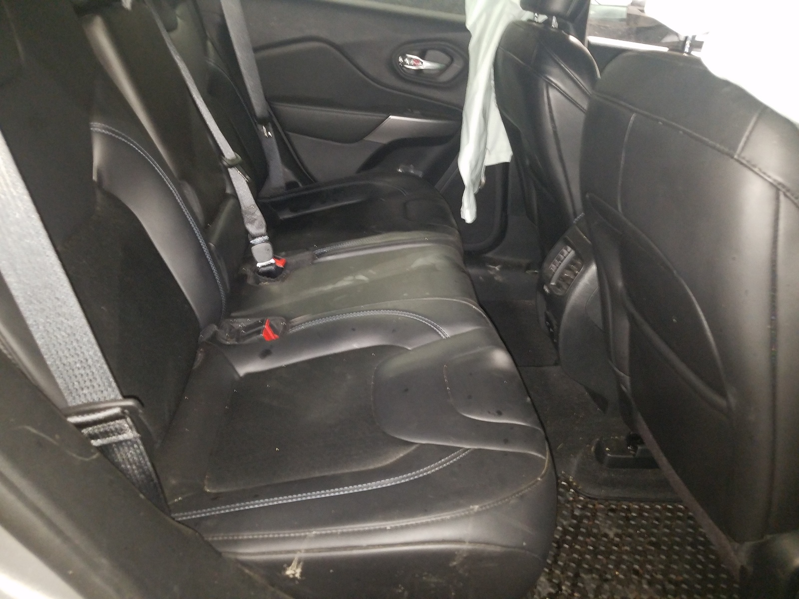 Photo 6 from auction – 2020 JEEP CHEROKEE L with VIN 1C4PJMLB5LD554955