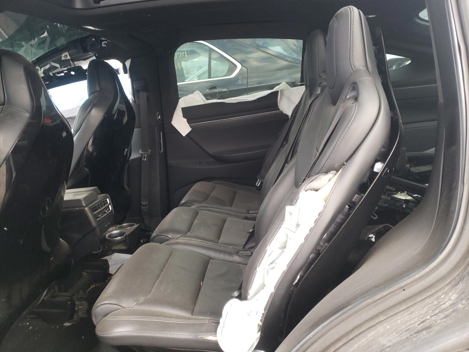 Photo 6 from auction – 2016 TESLA MODEL X with VIN 5YJXCAE28GF005447